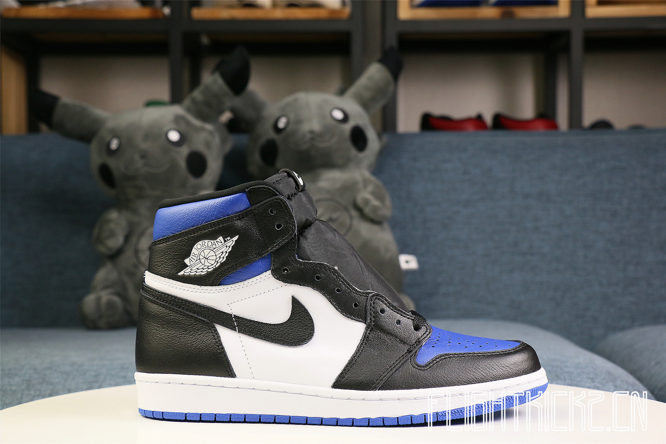 AIR JORDAN 1 Retro Royal Toe 2020