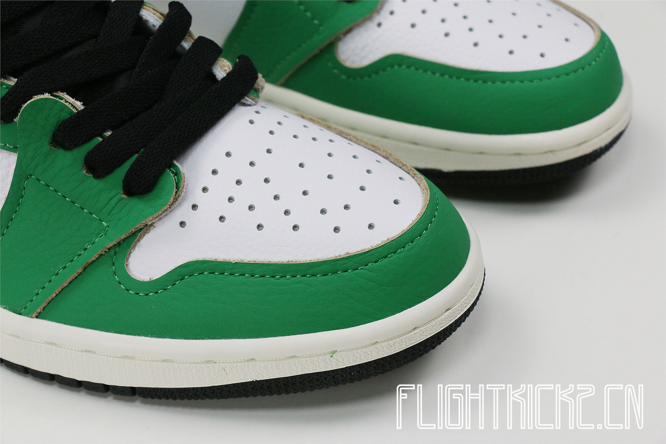 Air Jordan 1 Retro High Lucky Green 2020