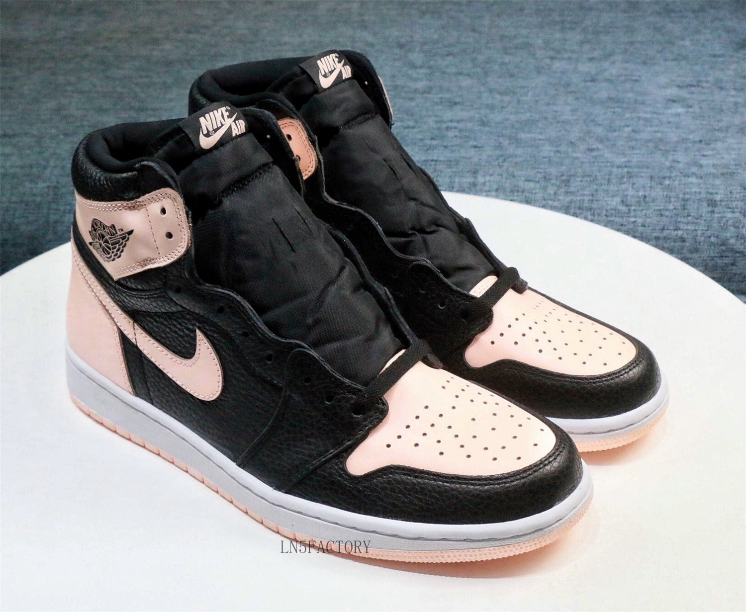 Jordan 1 Retro High Black Crimson Tint
