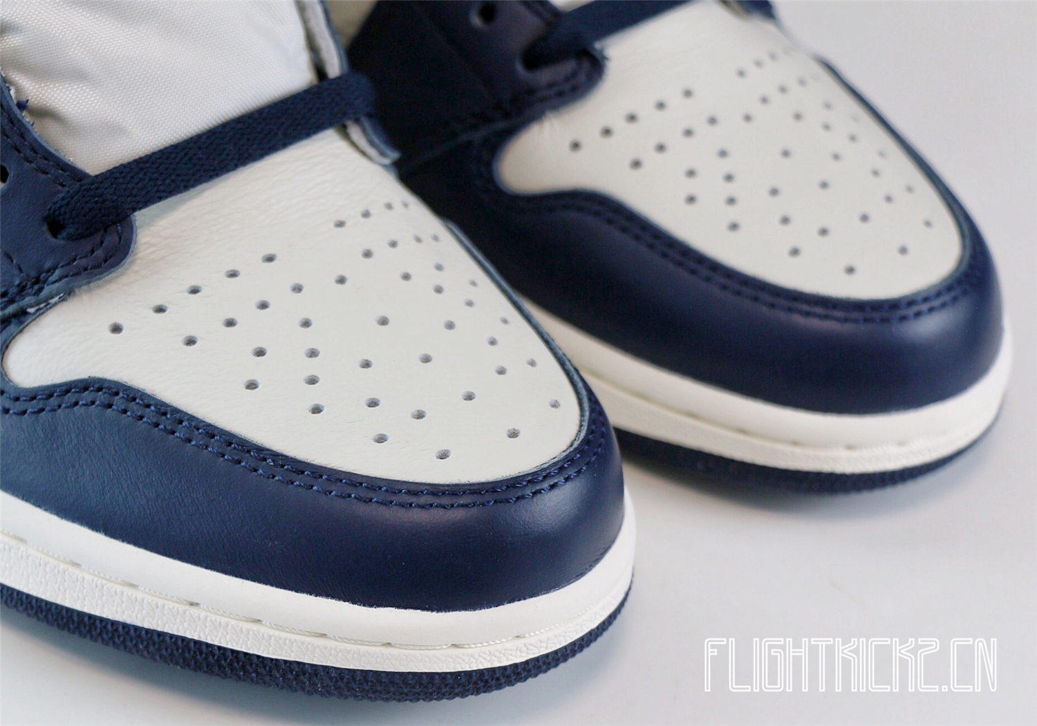 Jordan 1 Retro High Obsidian UNC