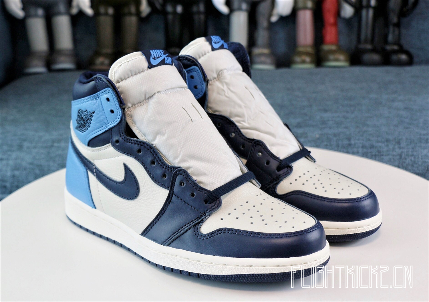 Jordan 1 Retro High Obsidian UNC