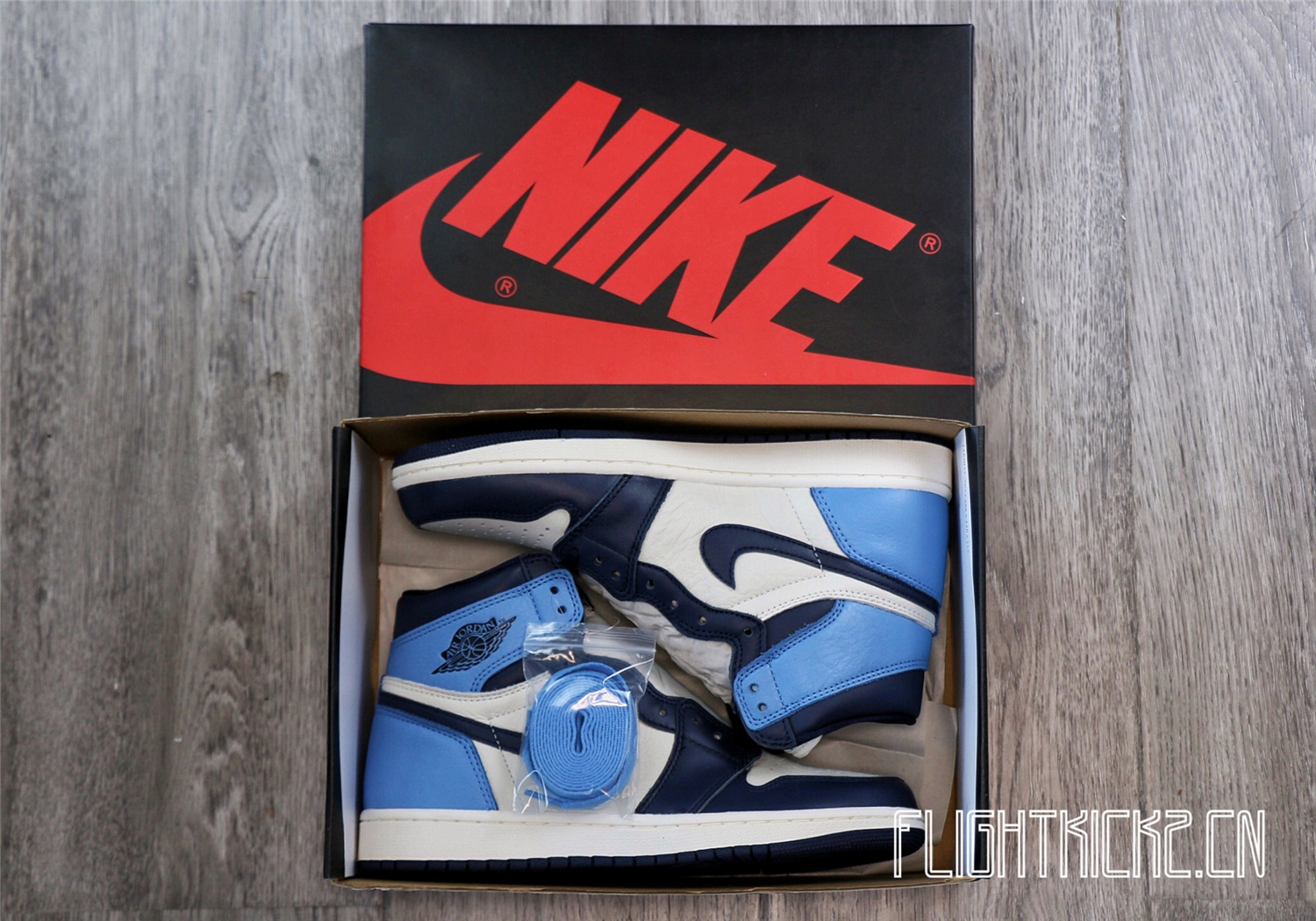 Jordan 1 Retro High Obsidian UNC