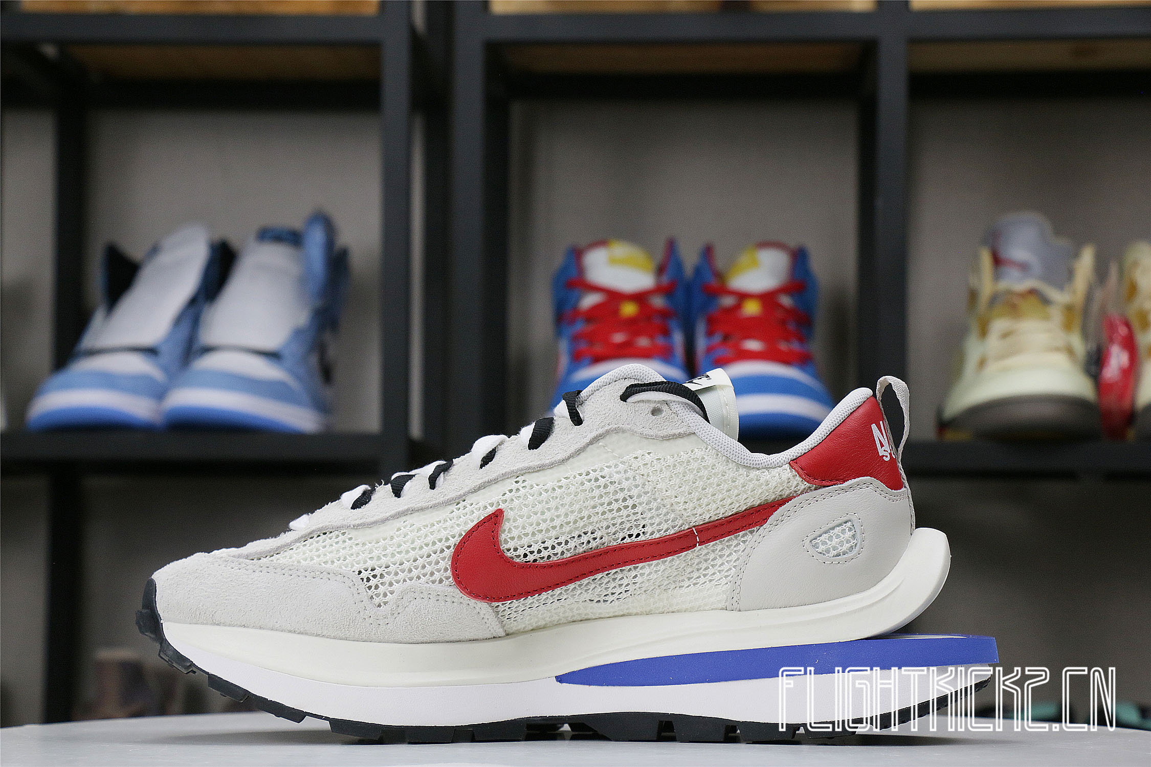 Sacai x Nike Vaporwaffle Sport Fuchsia Game Royal (LN5 A1)