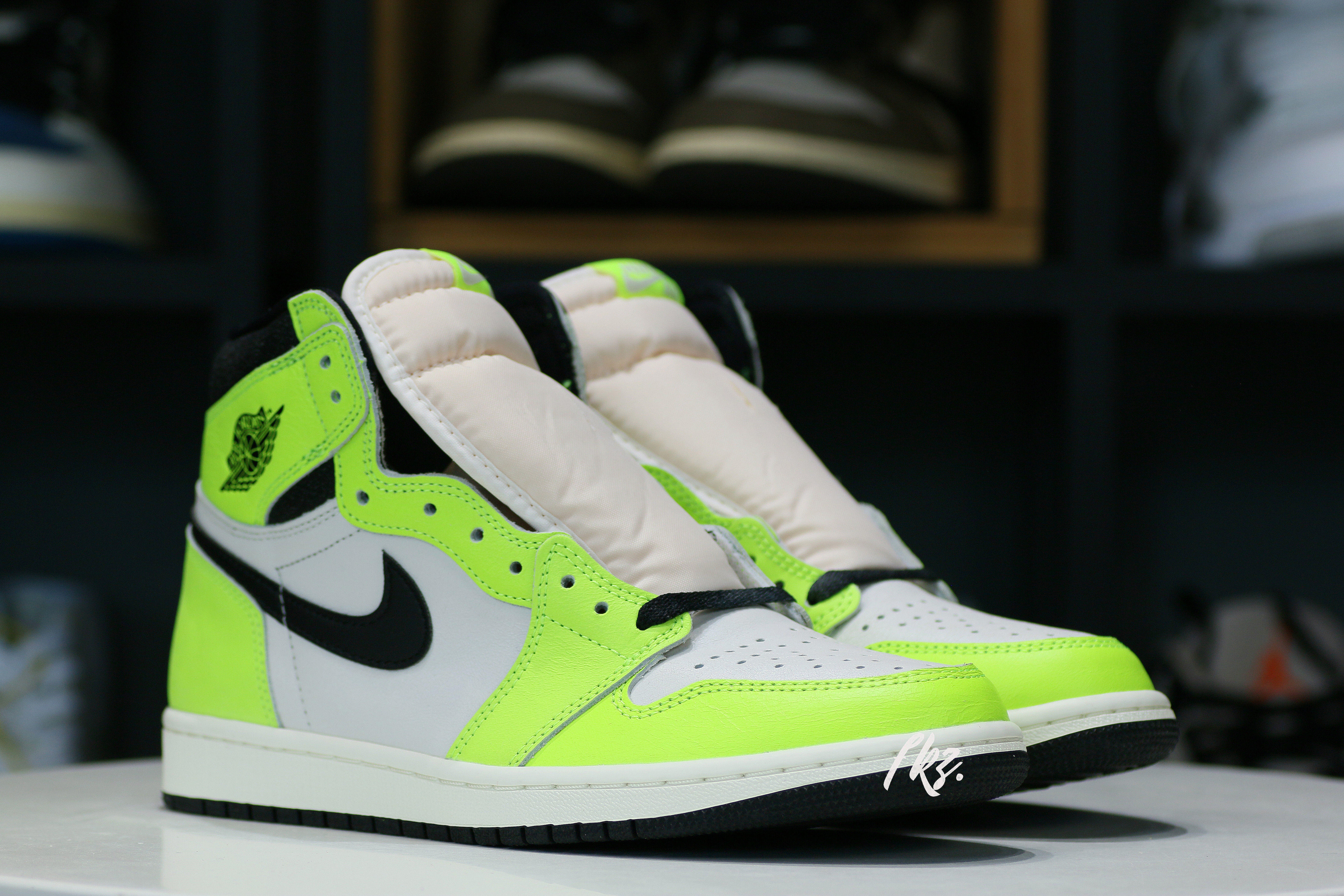 Air Jordan 1 High OG “Volt”