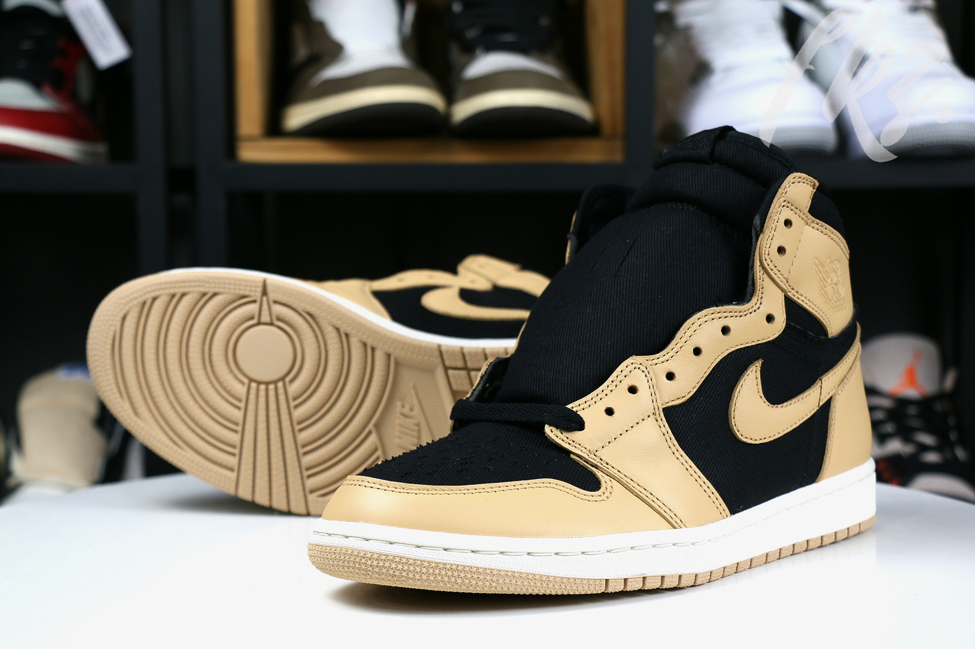Air Jordan 1 Retro High OG ‘Heirloom’ 2022