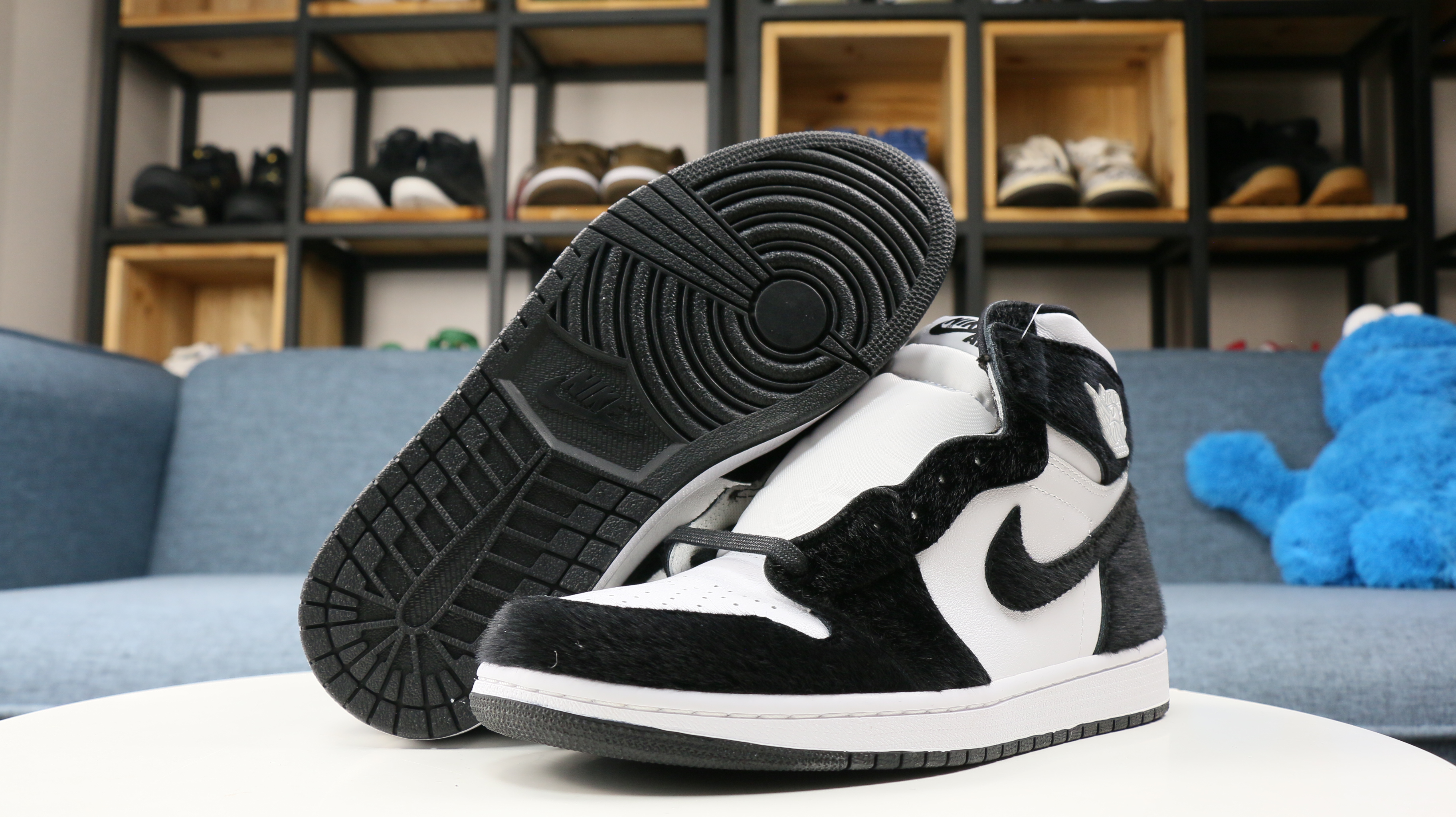 Wmns Air Jordan 1 Retro High Og Twist Pony