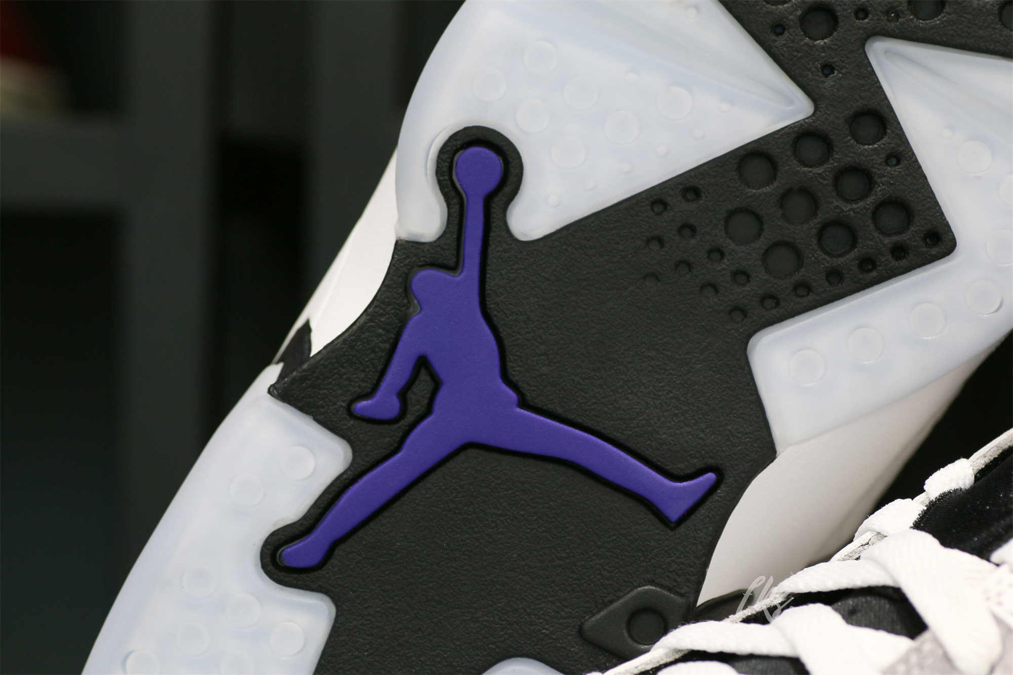 AIR JORDAN 6 RETRO Flight Nostalgia 2022