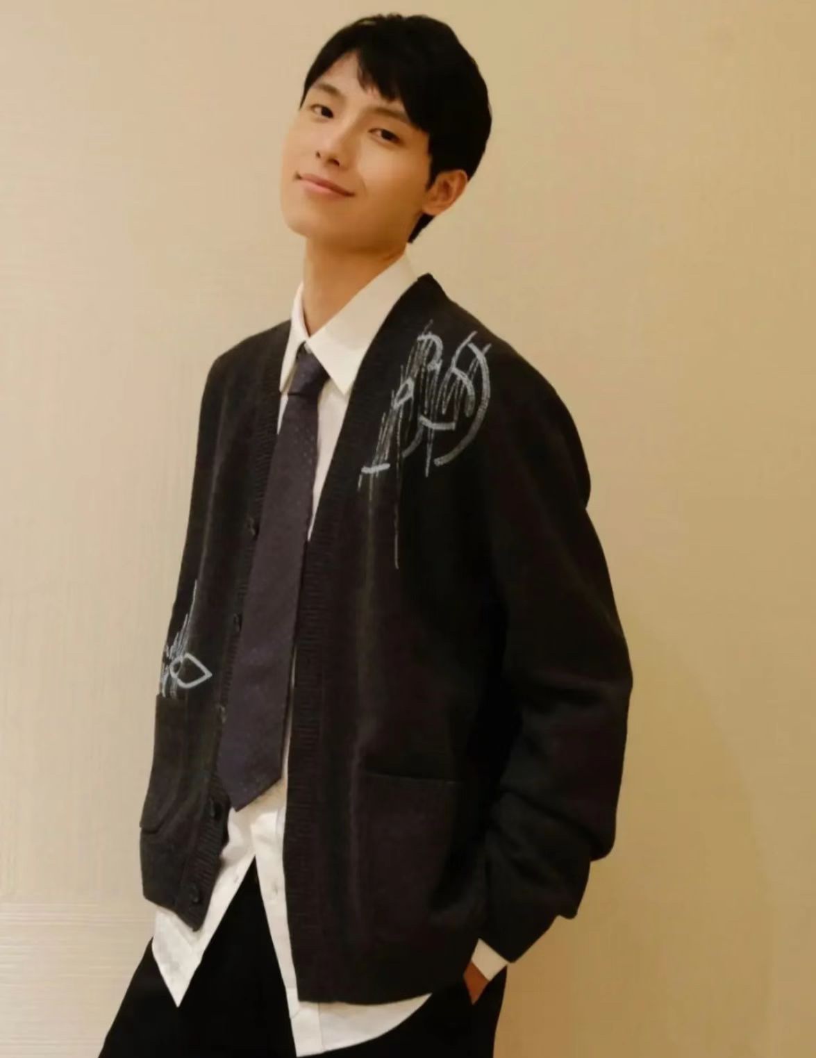 L-VxFREQUENCY Irregular Embroidered Mohair Cardigan