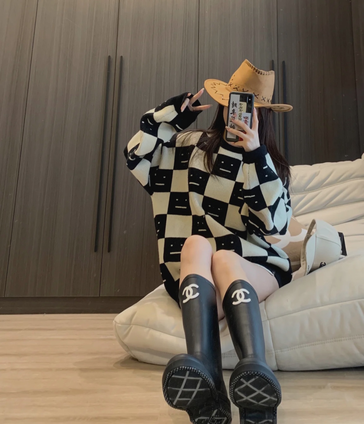 22S SACNE STUDIOS Checkerboard Square Smiley Crew Neck Sweater