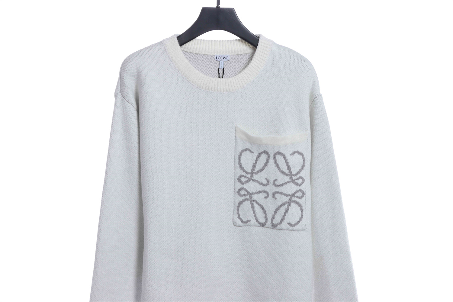 Loevve 22FW pocket four-leaf clover jacquard crew neck sweater