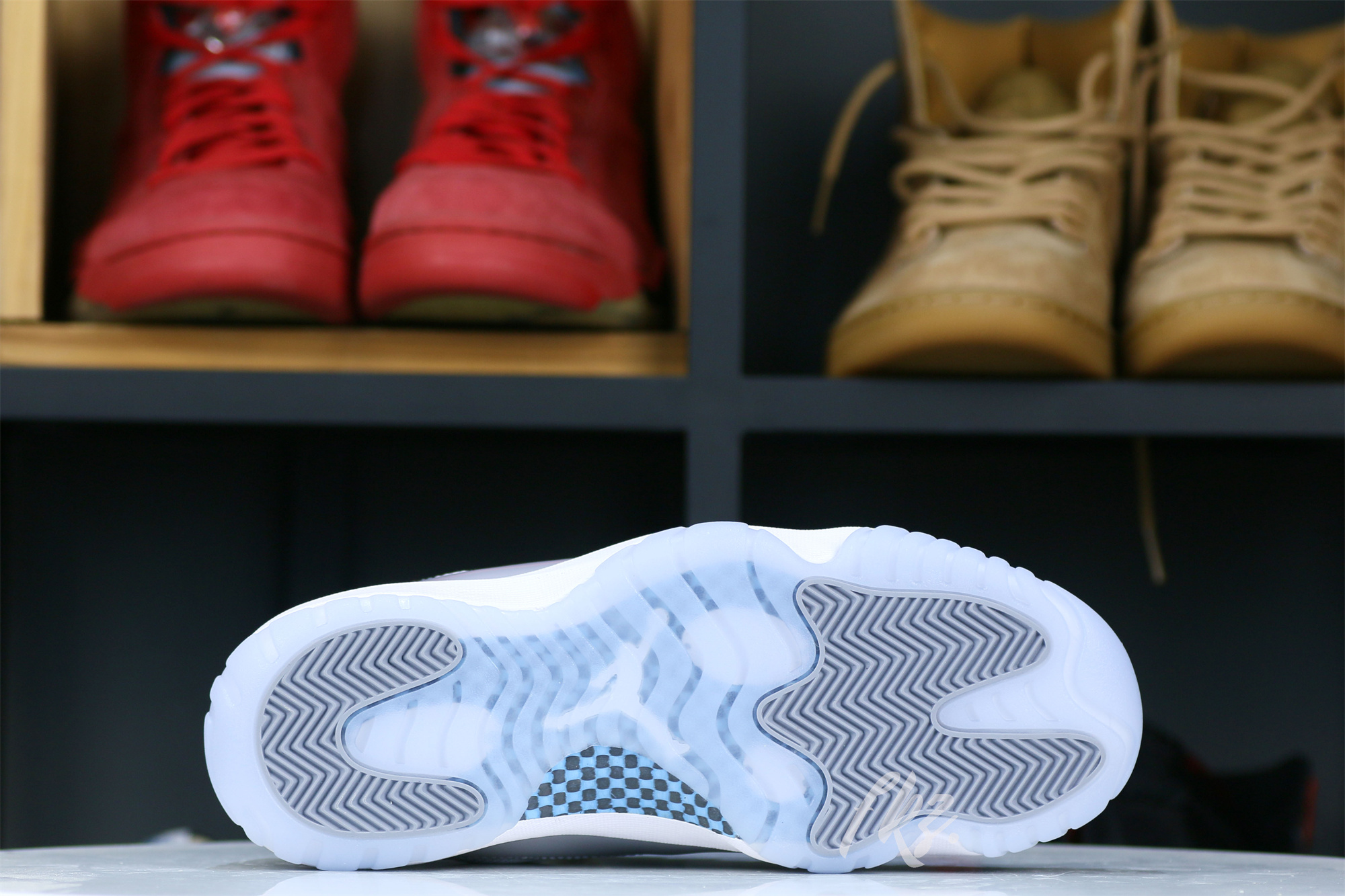 Air Jordan 11 Retro Low Cement Grey 2023 (LN5 A1 Batch)