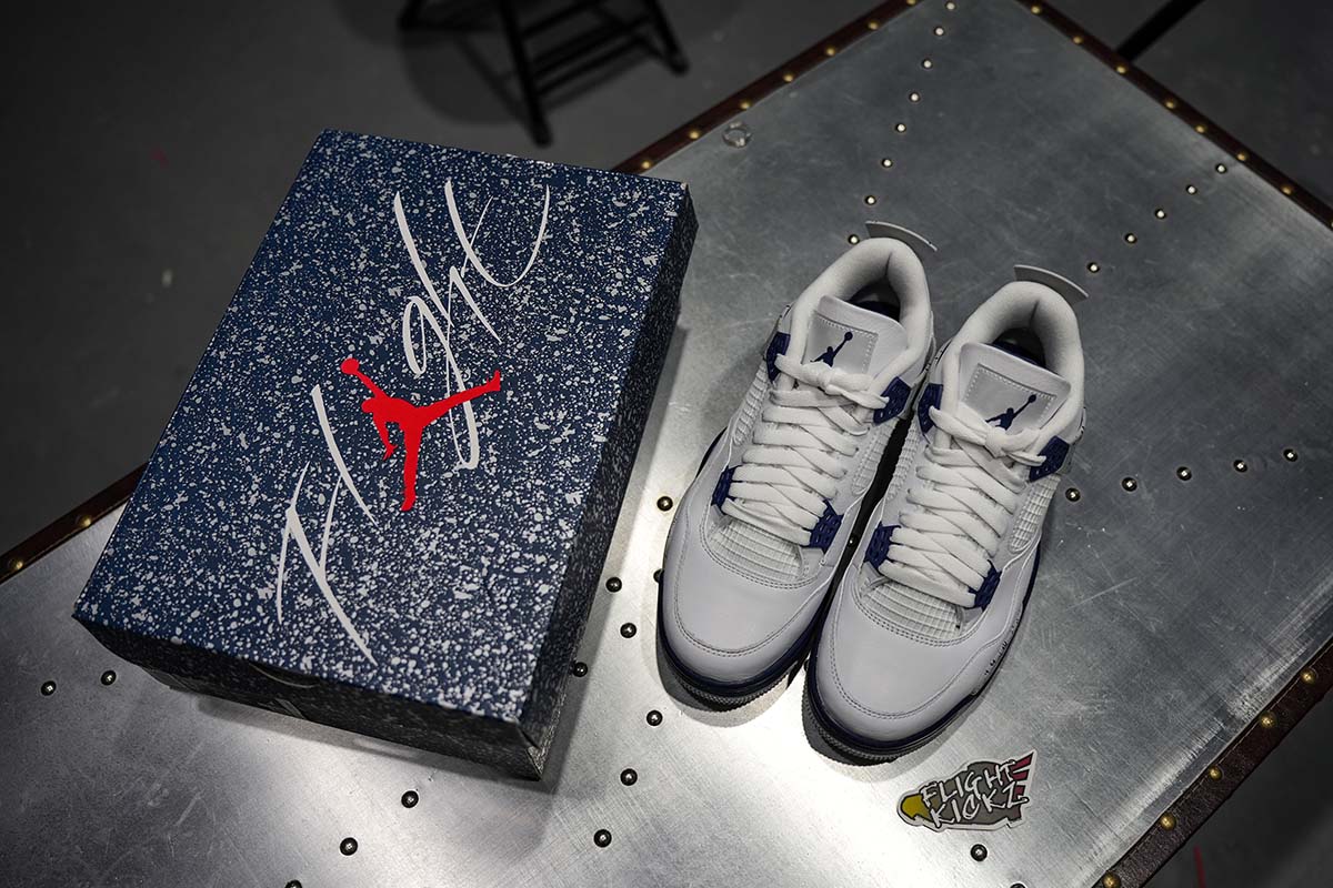 Air Jordan Retro 4 ‘Midnight Navy 2022 (LN5 A1 Batch)