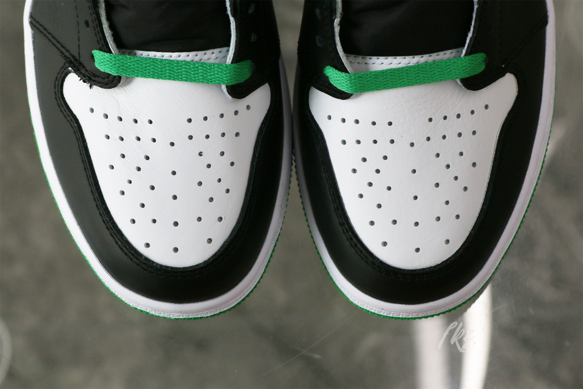 Air Jordan 1 High Lucky Green 2023