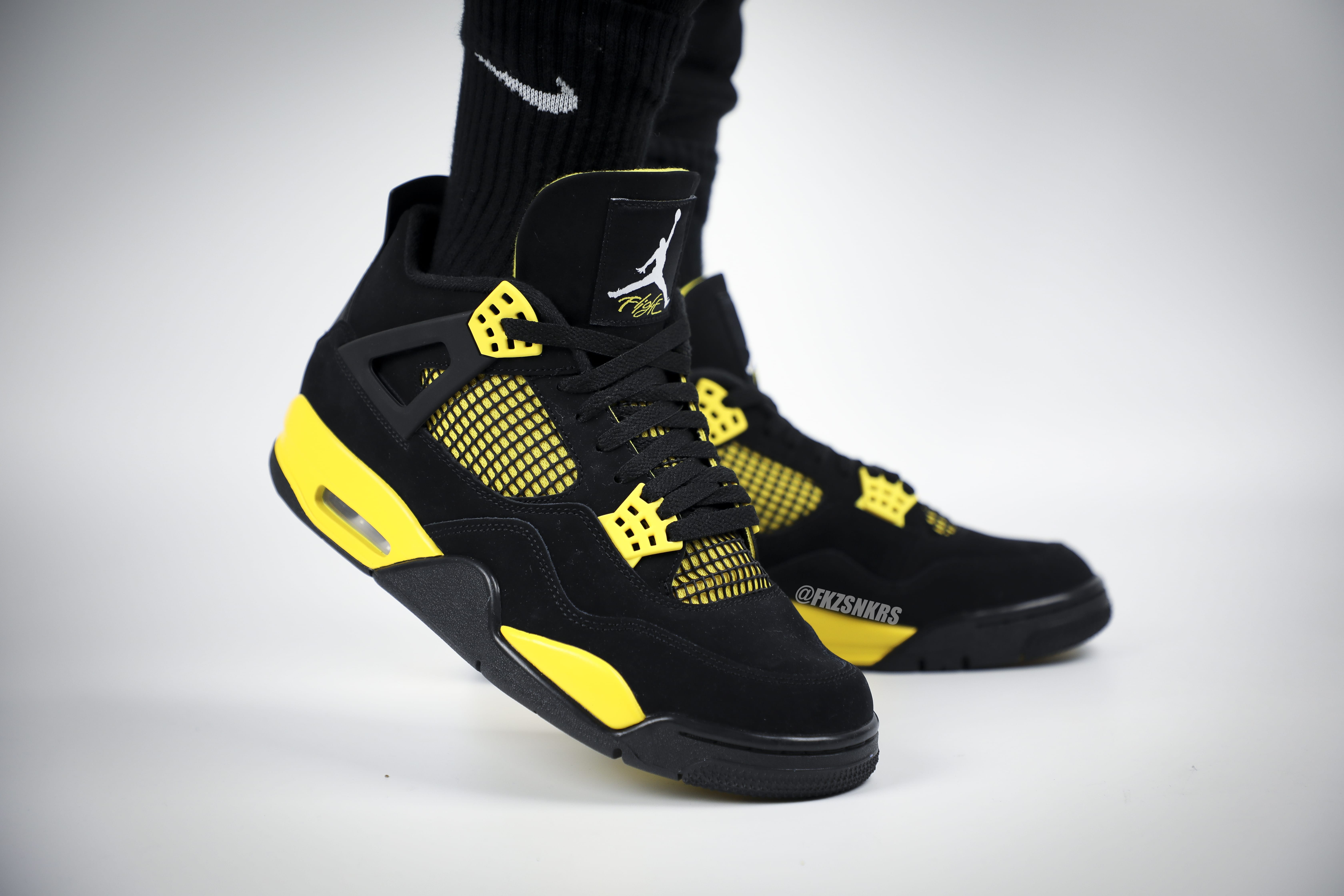 Air Jordan 4 Retro Thunder 2023 (LN5 A1 Batch)
