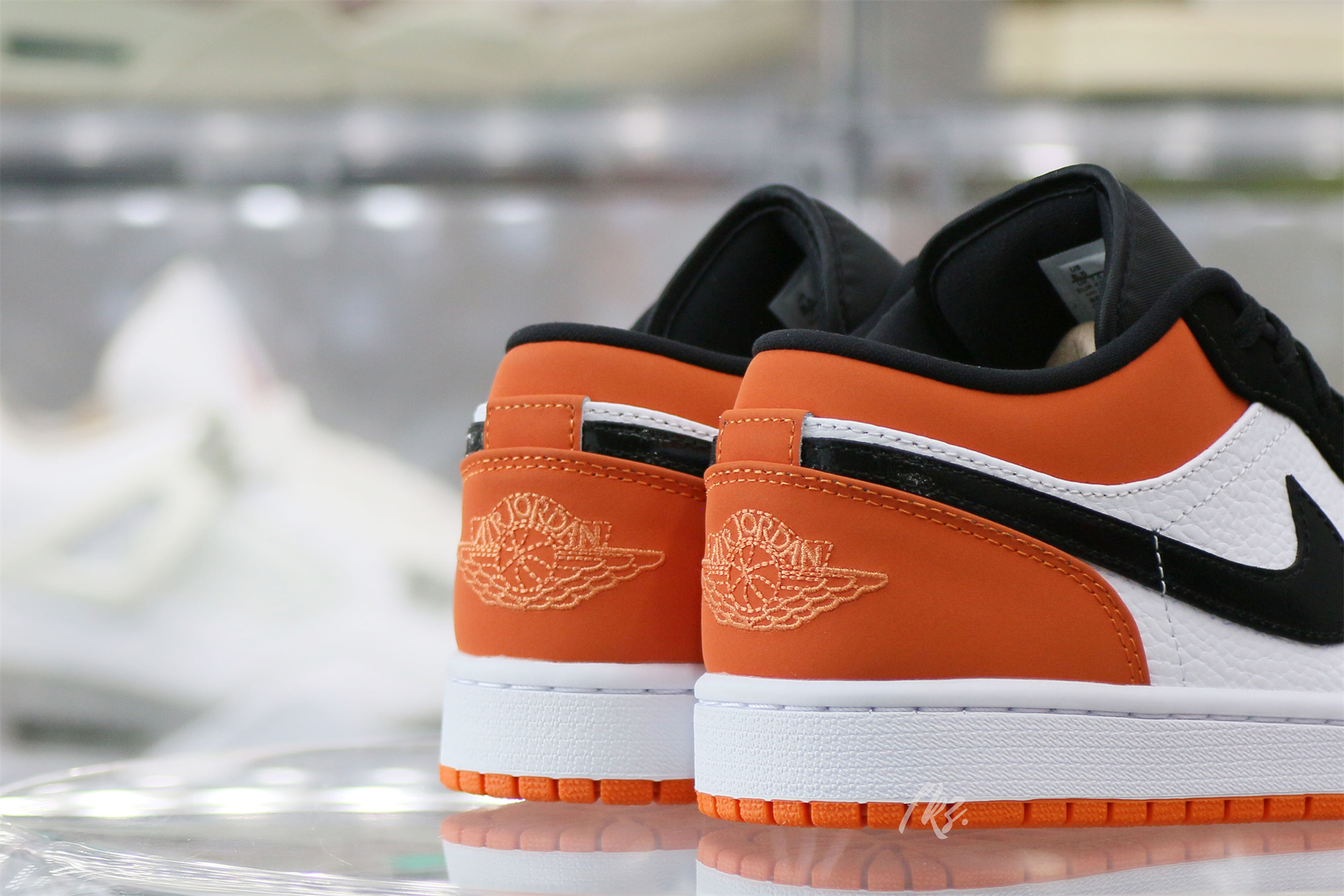 Air Jordan 1 Low Shattered Backboard 2019