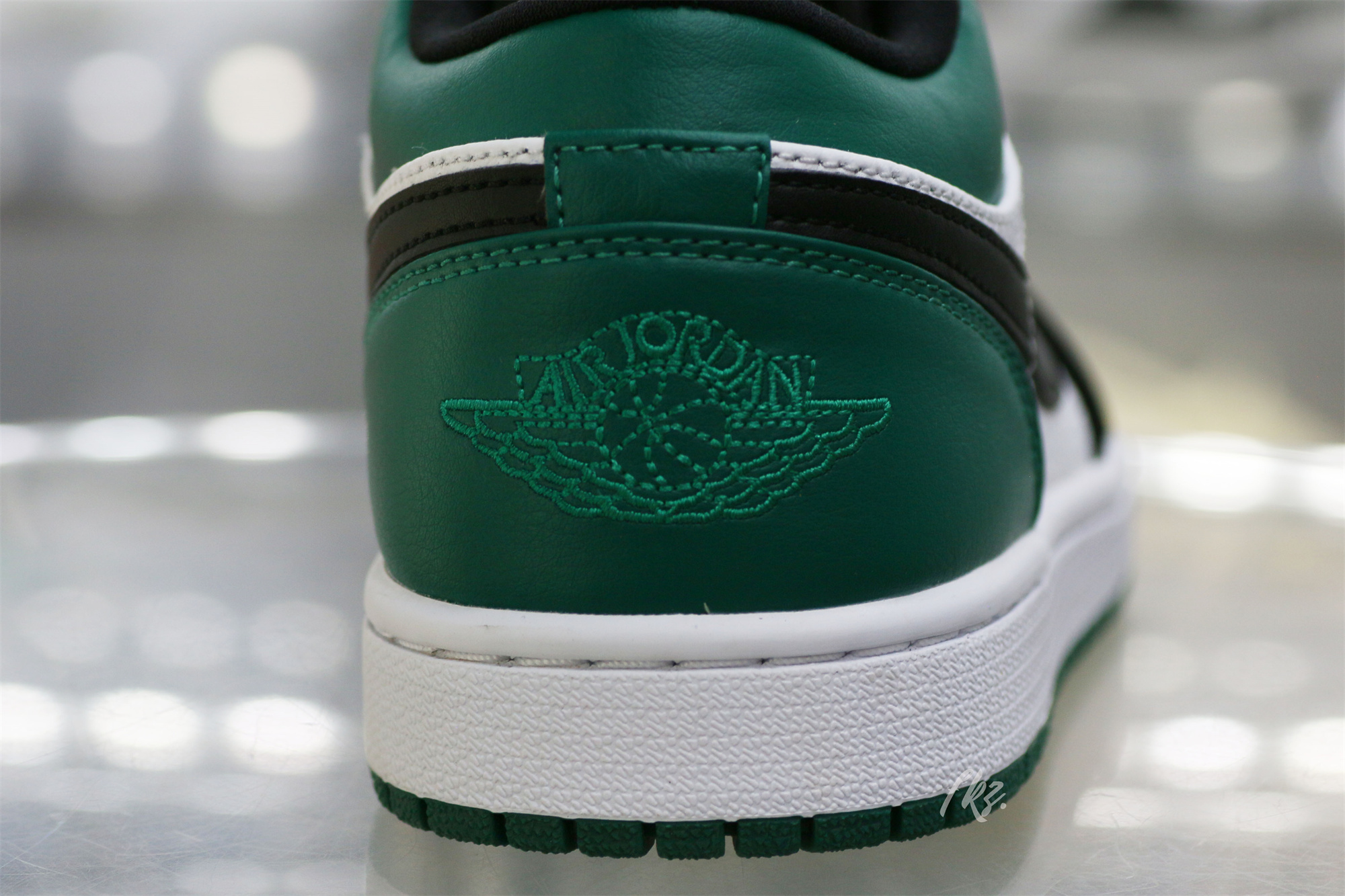 Air Jordan 1 Low Mystic Green 2019