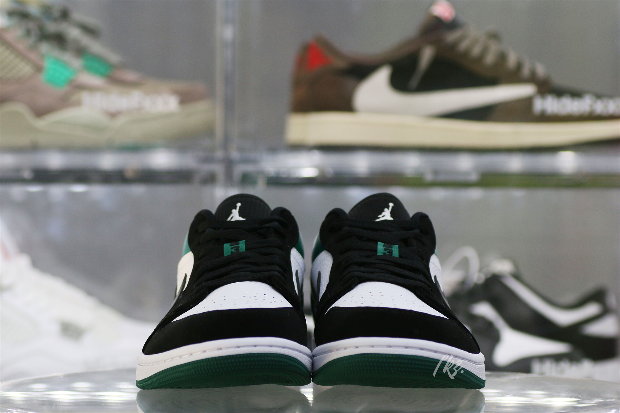 Air Jordan 1 Low Mystic Green 2019