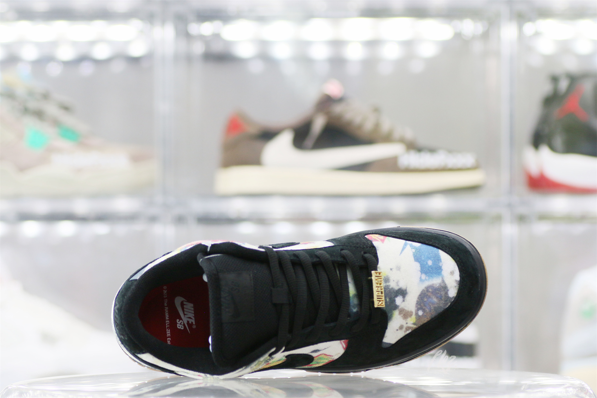 Supreme x Nike SB Dunk Low 2023