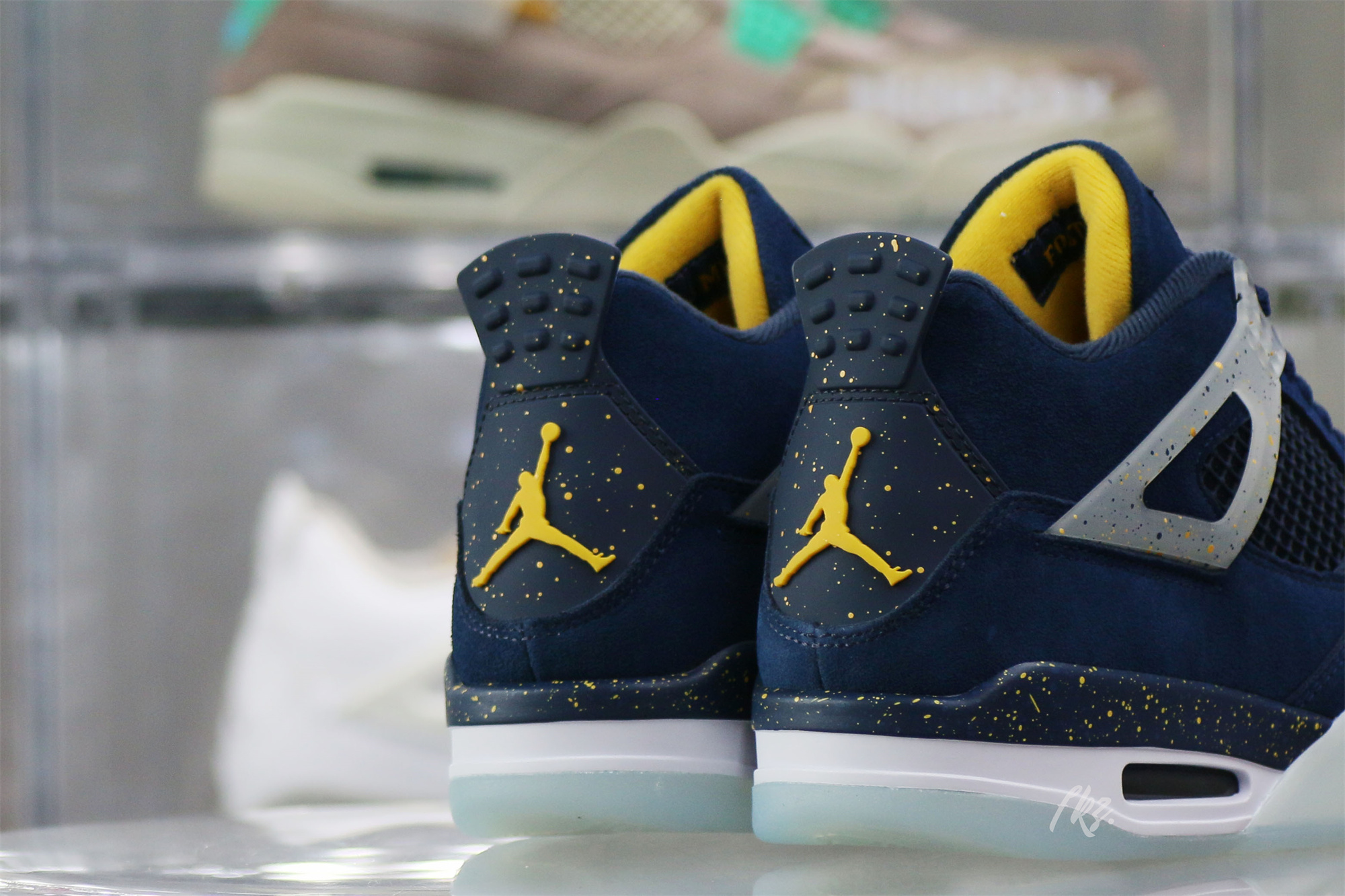 Air Jordan 4 Retro Michigan (PE)