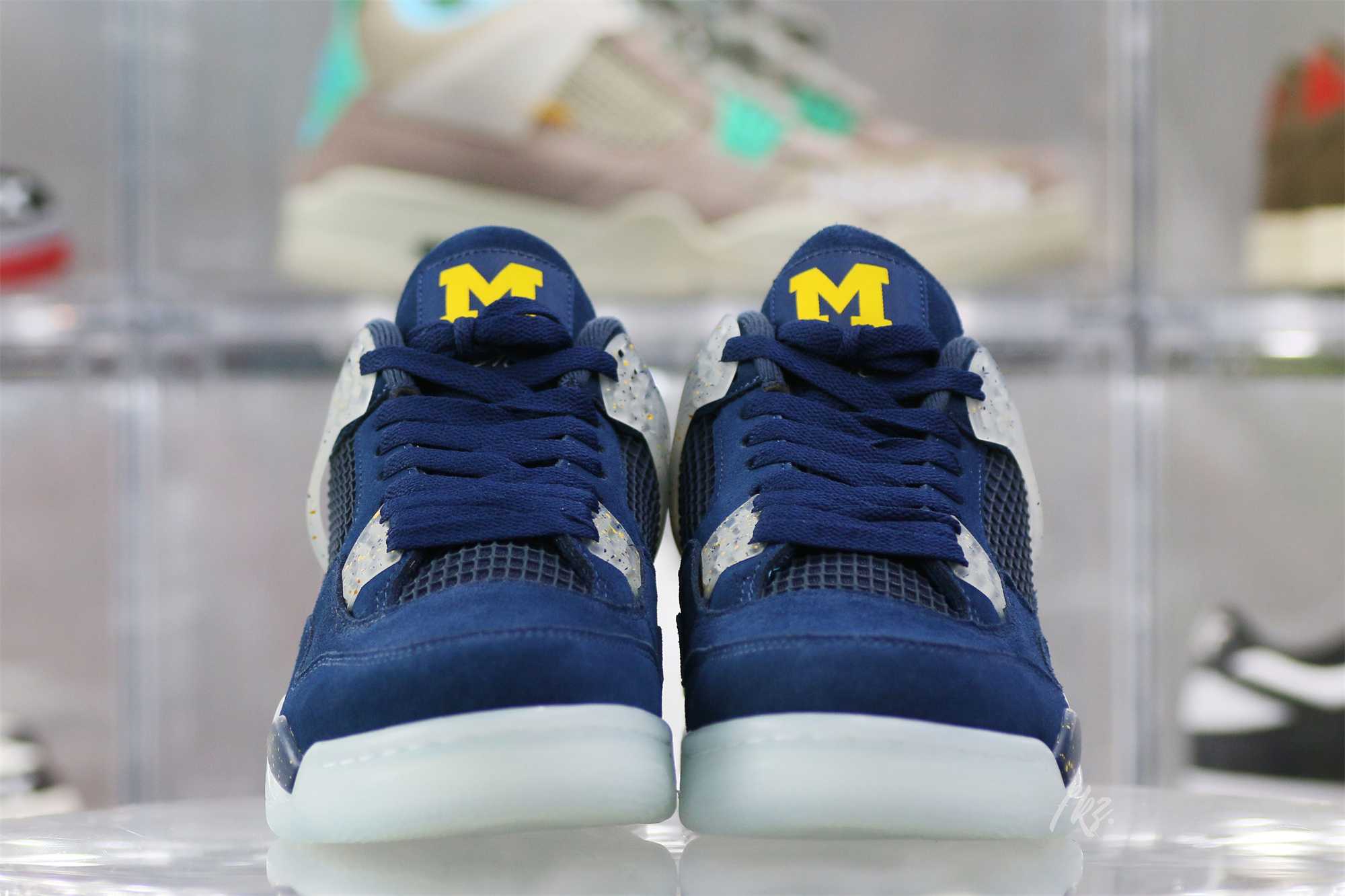 Air Jordan 4 Retro Michigan (PE)
