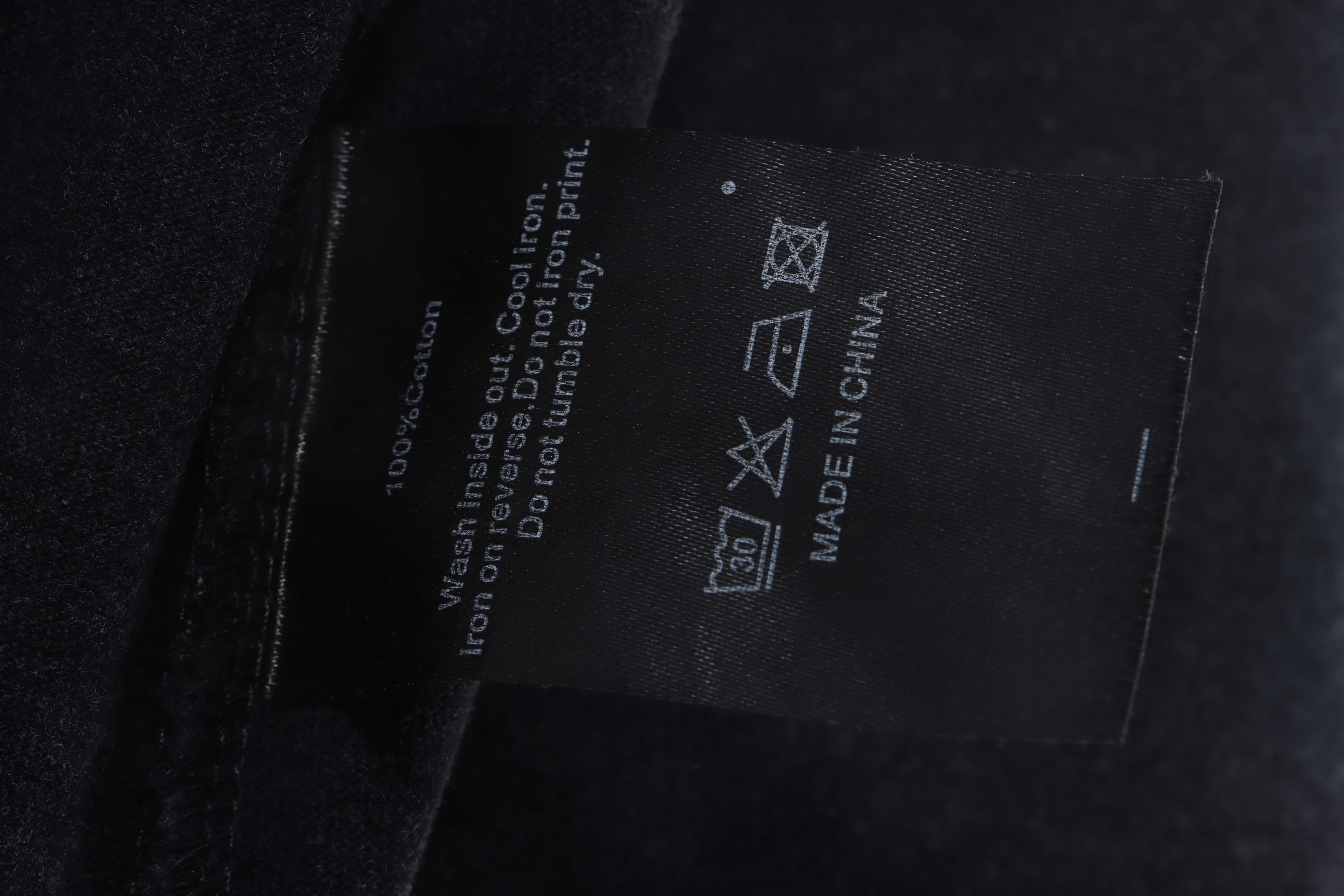 Represent makes old washing letters with short sleeves