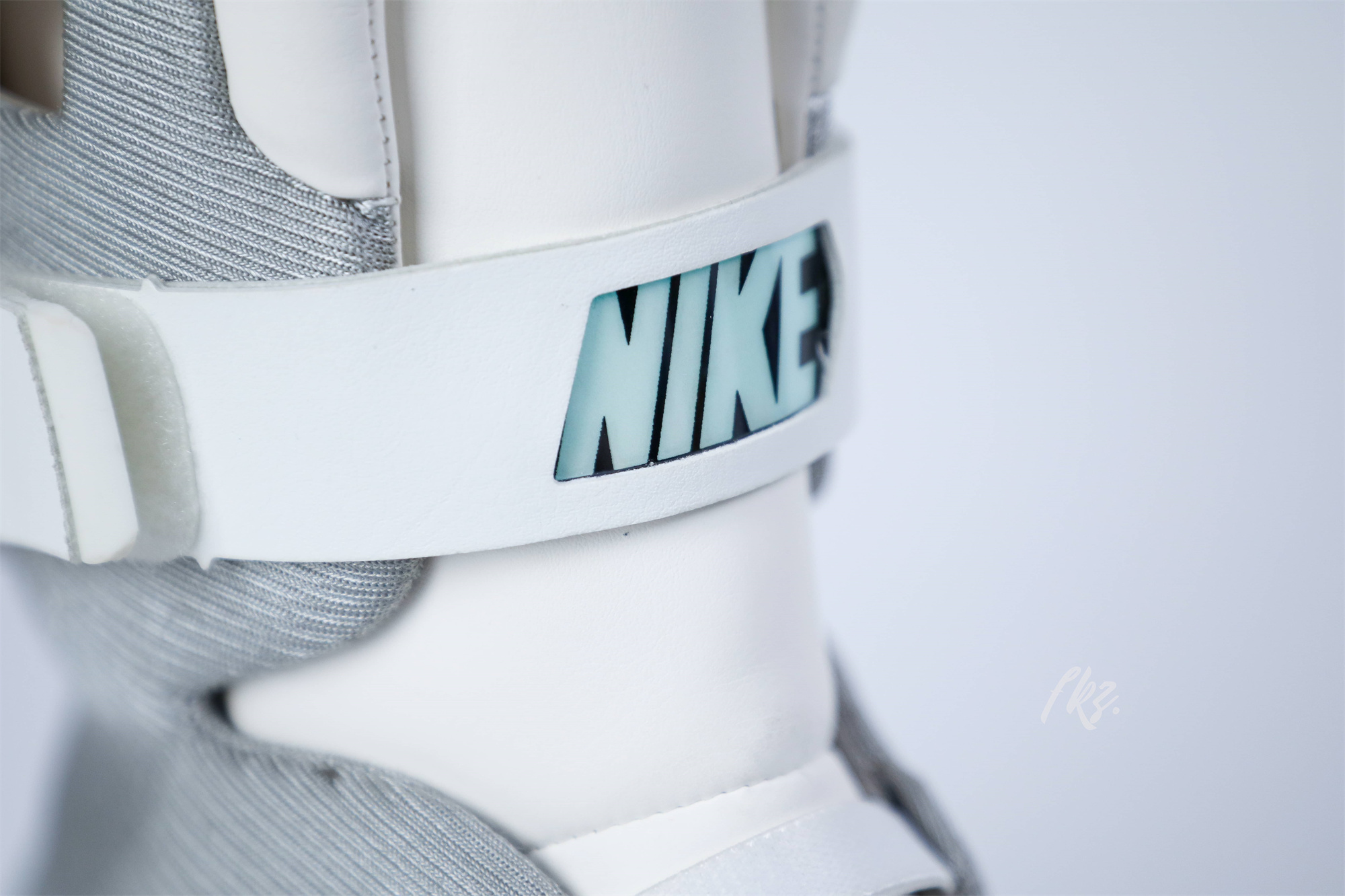 Nike MAG Back To The Future (2016)