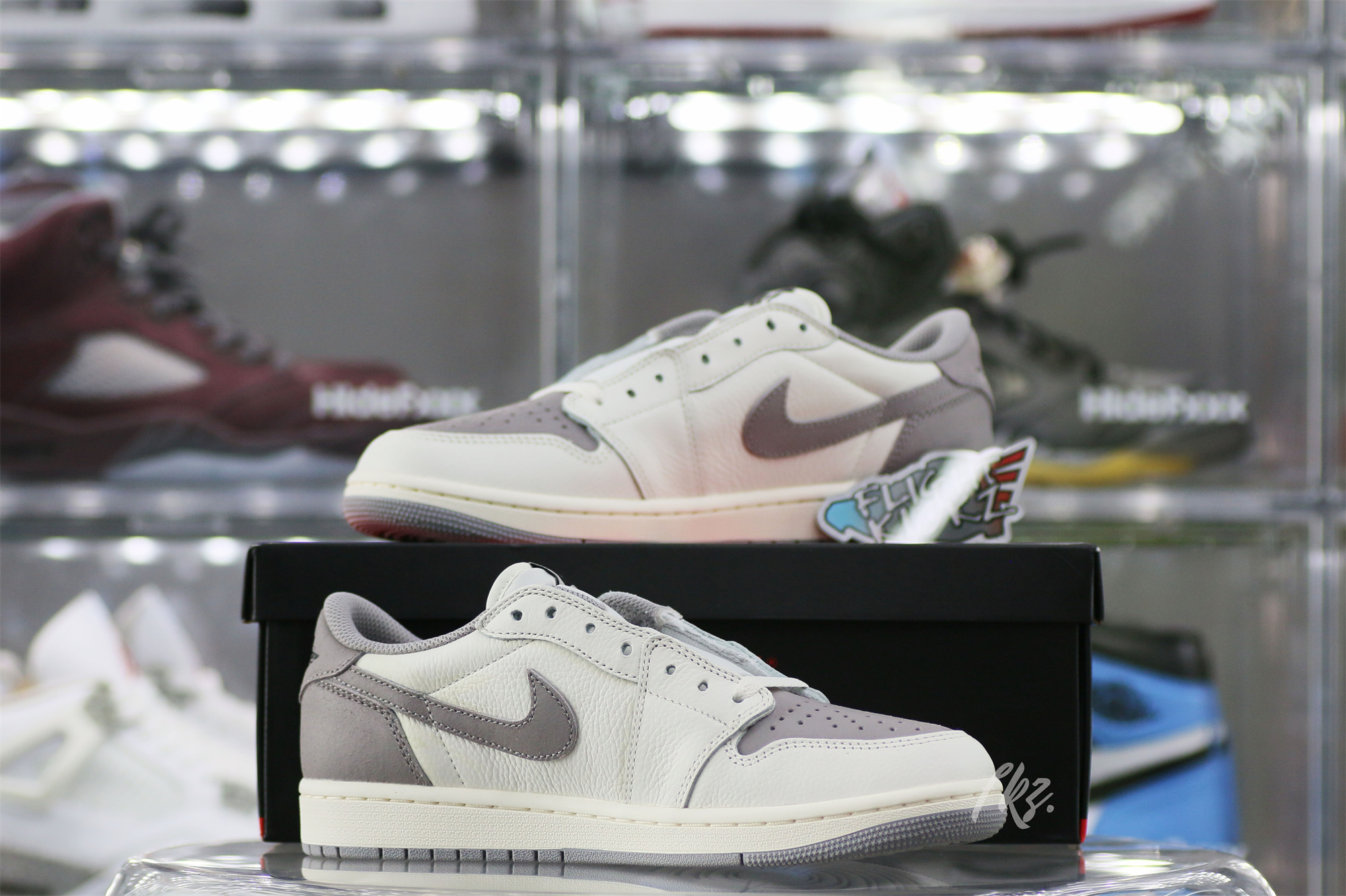 Air Jordan 1 Low OG Atmosphere Grey 2023