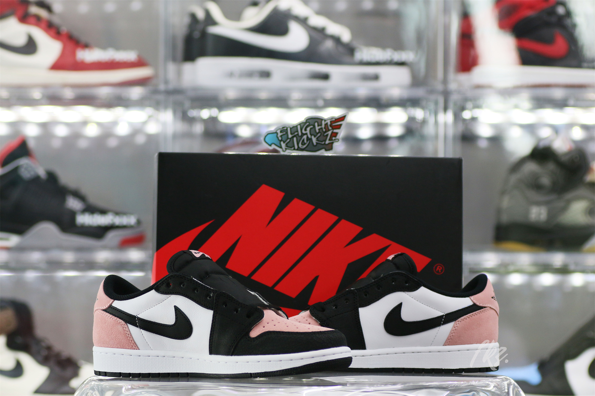 Air Jordan 1 Retro Low OG Bleached Coral 2021