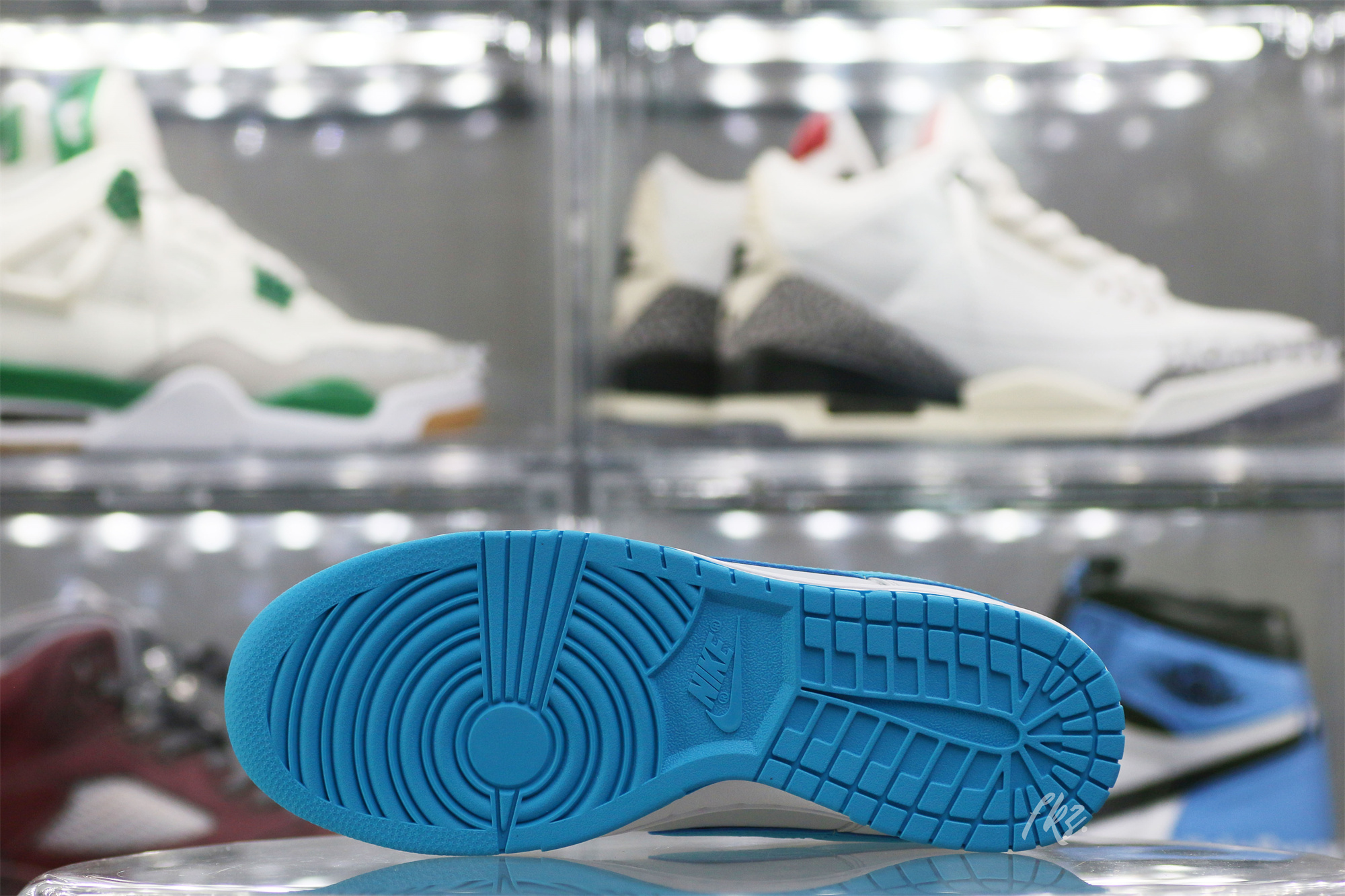 Nike Dunk Low Retro Pure Platinum Blue Lightning