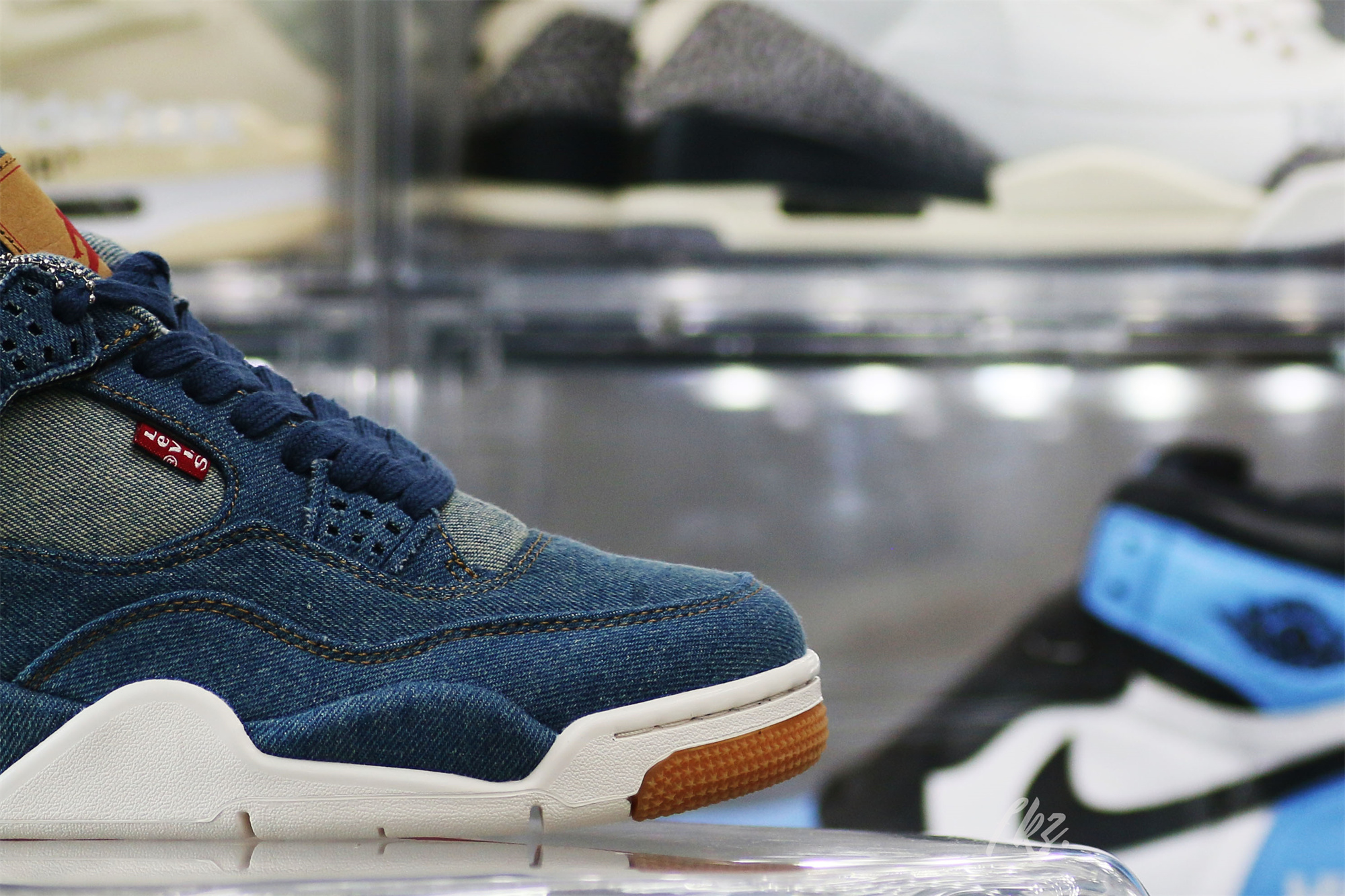 Air Jordan 4 Retro Levi’s Denim (Levi’s Tag)