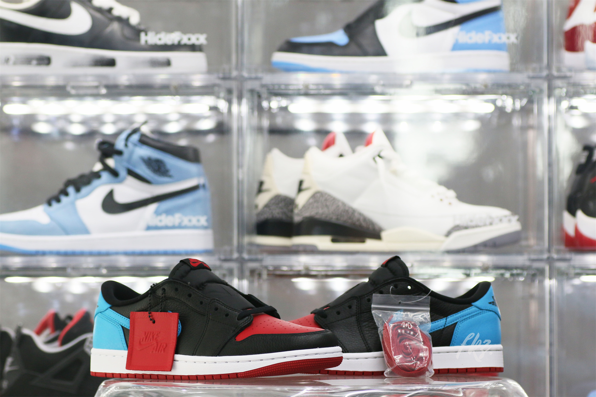 Air Jordan 1 Retro Low OG NC To Chi