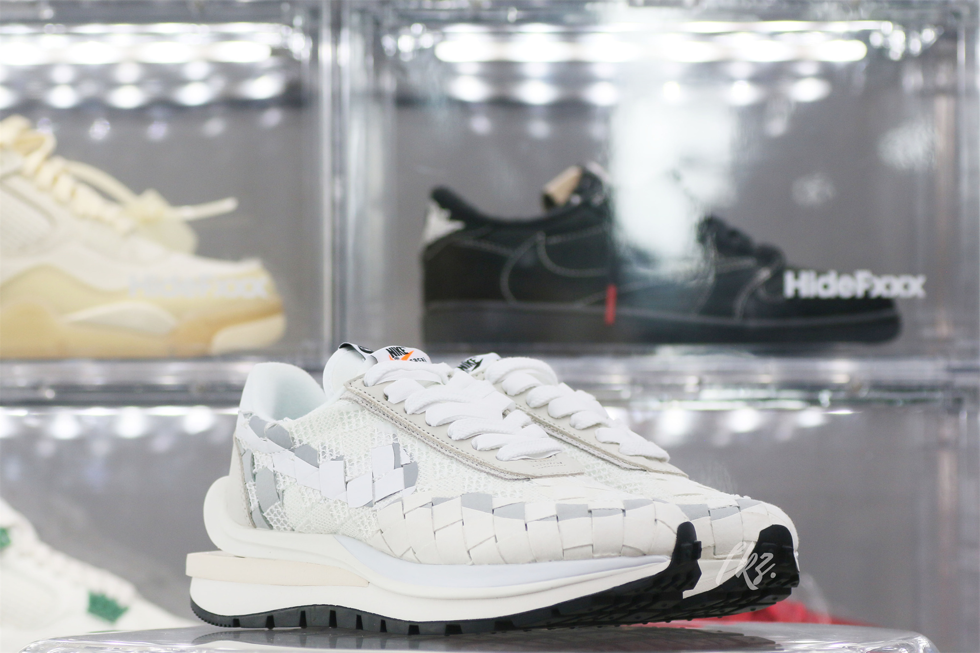 Sacai X Nike Vaporwaffle Grey White