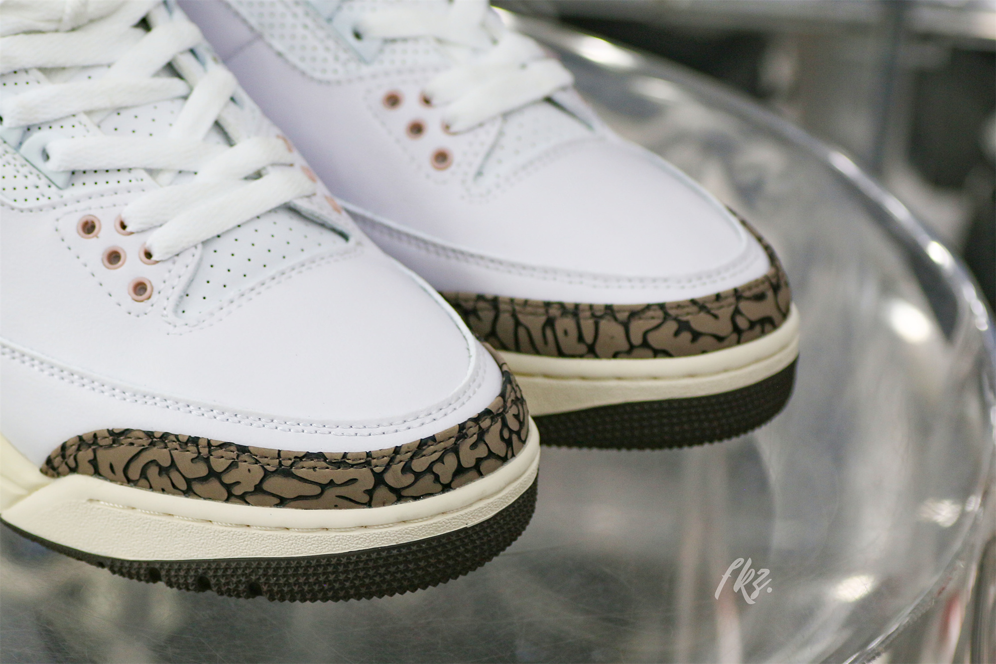 Air Jordan 3 Retro Neapolitan Dark Mocha