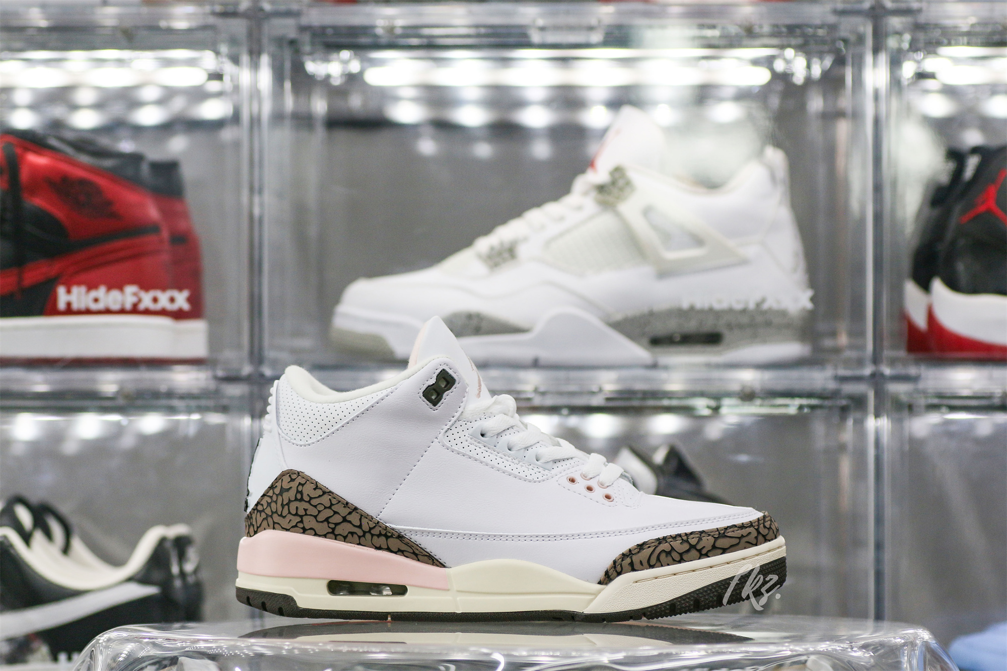 Air Jordan 3 Retro Neapolitan Dark Mocha