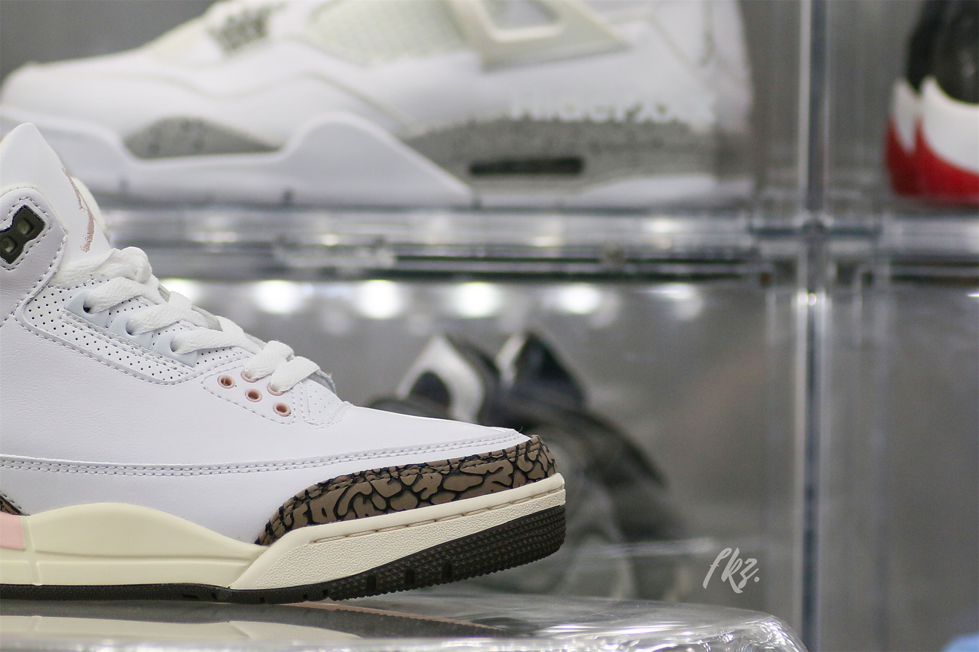 Air Jordan 3 Retro Neapolitan Dark Mocha