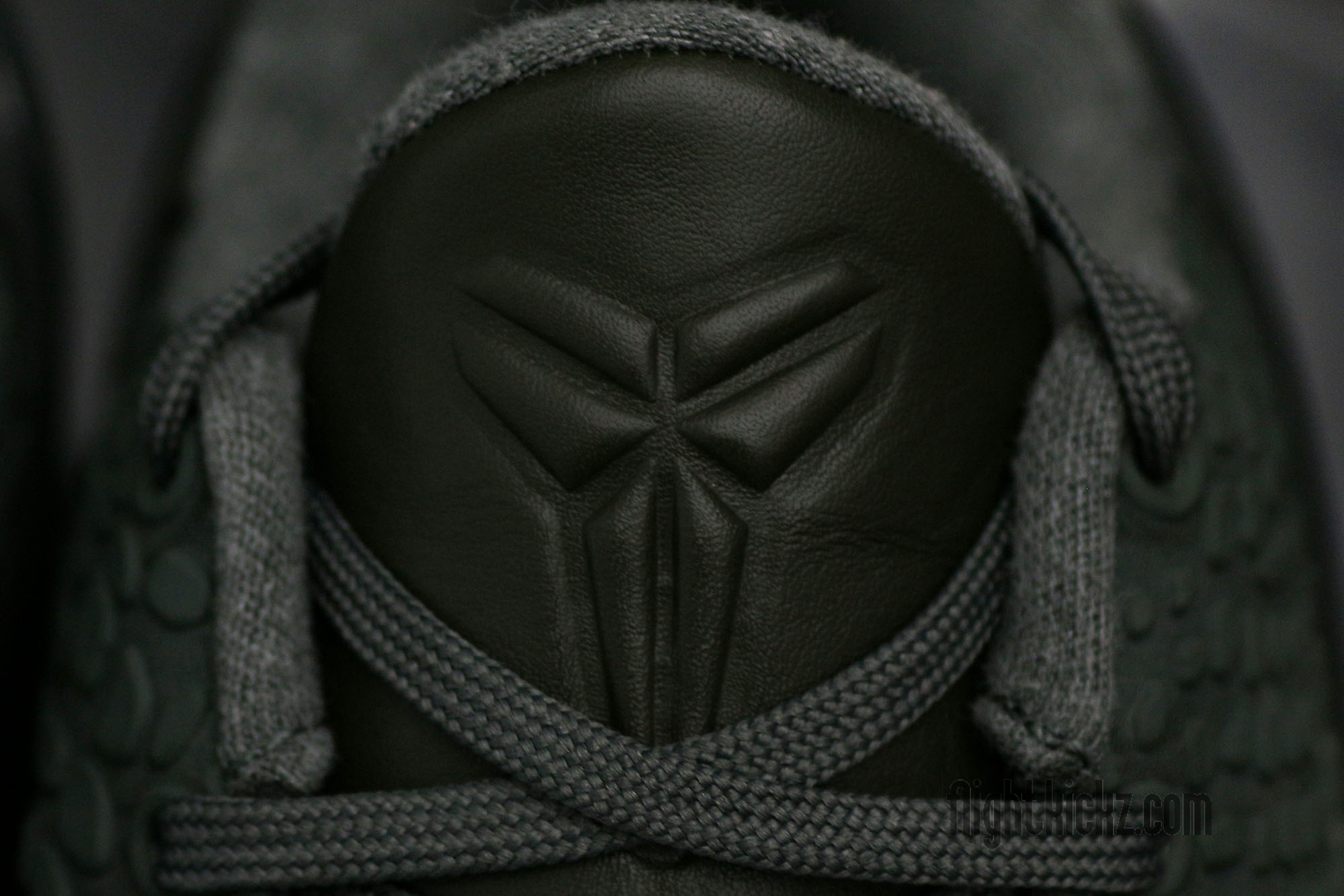 Zoom Kobe 6 Fade To Black 2016(A1 Batch)