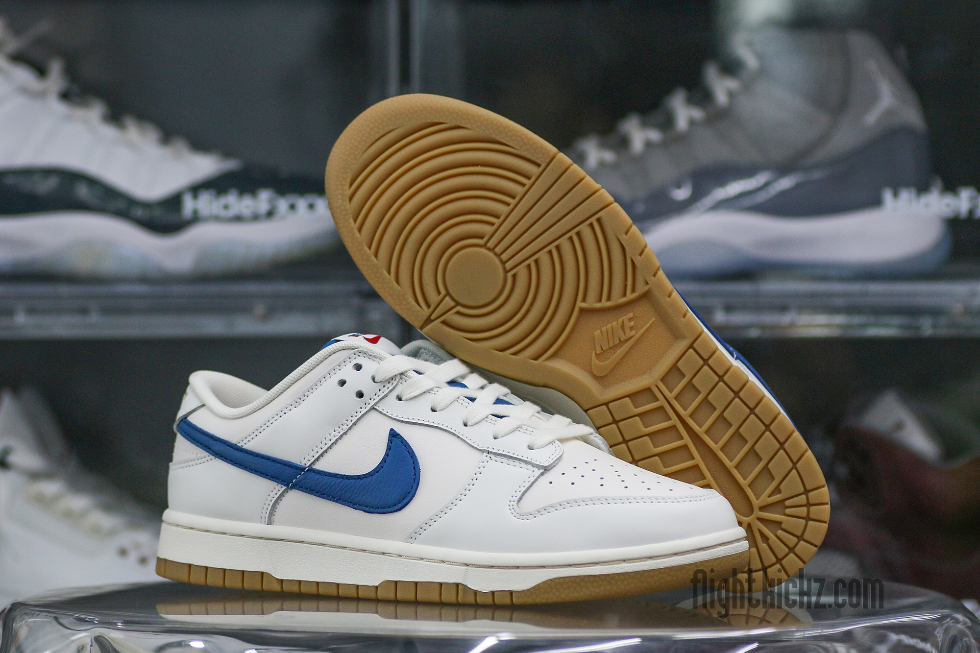 Nike Dunk Low SE Sail Dark Marina Blue