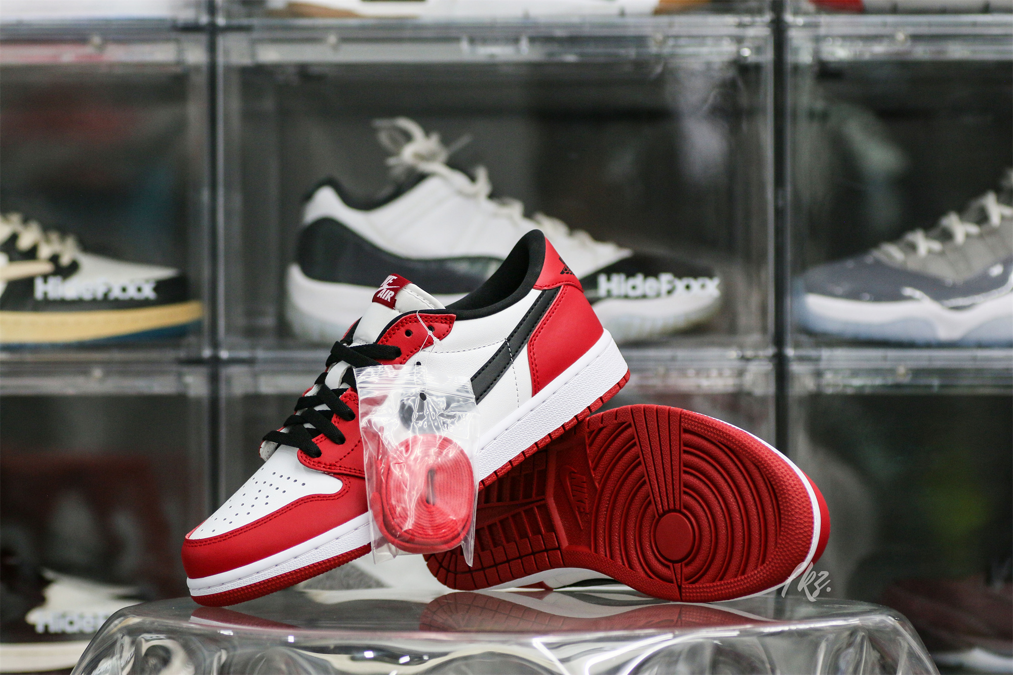 Air Jordan 1 Low Chicago 2016