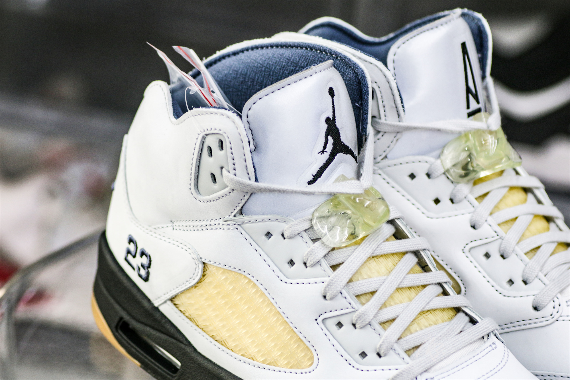 A Ma Maniere Air Jordan 5 SP Photon Dust/Diffused Blue WMS(LN5 A1)