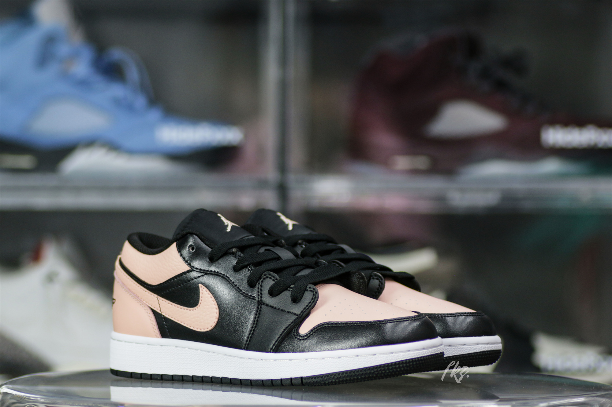 Air Jordan 1 Retro Low Crimson Tint 2021