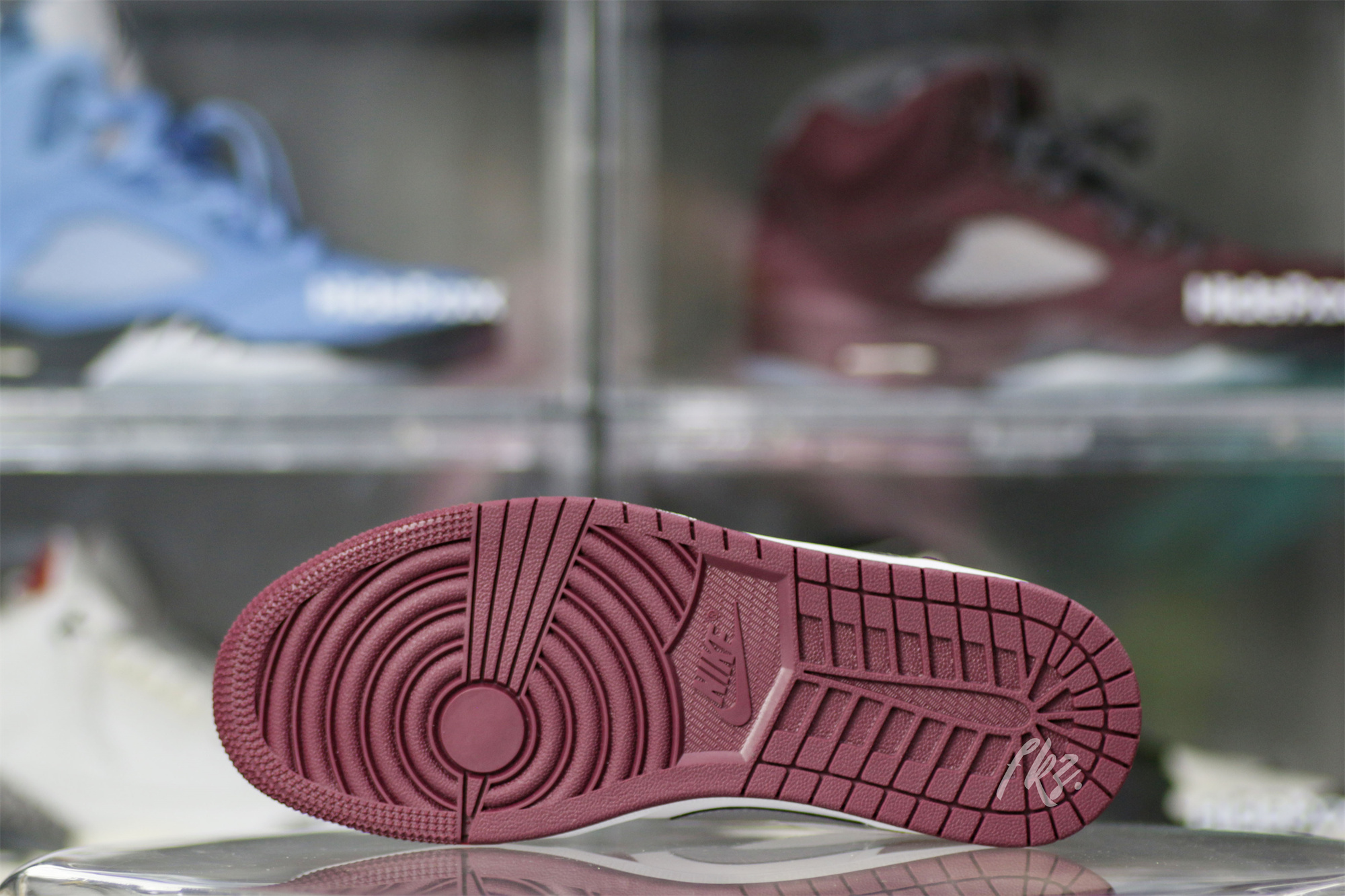 Air Jordan 1 Low Retro White Bordeaux 2022