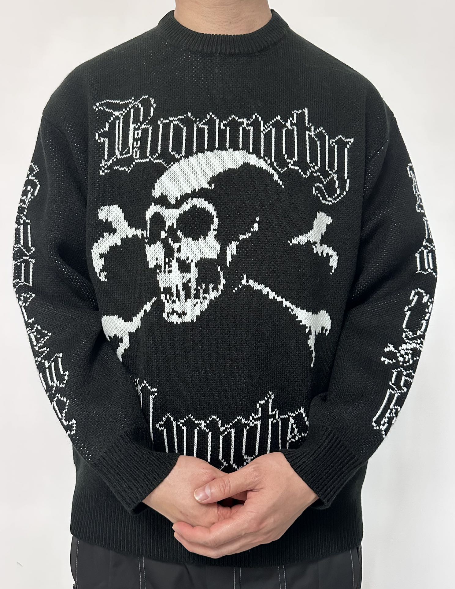 Suprem3 Bounty Hunter Jumper black 2023