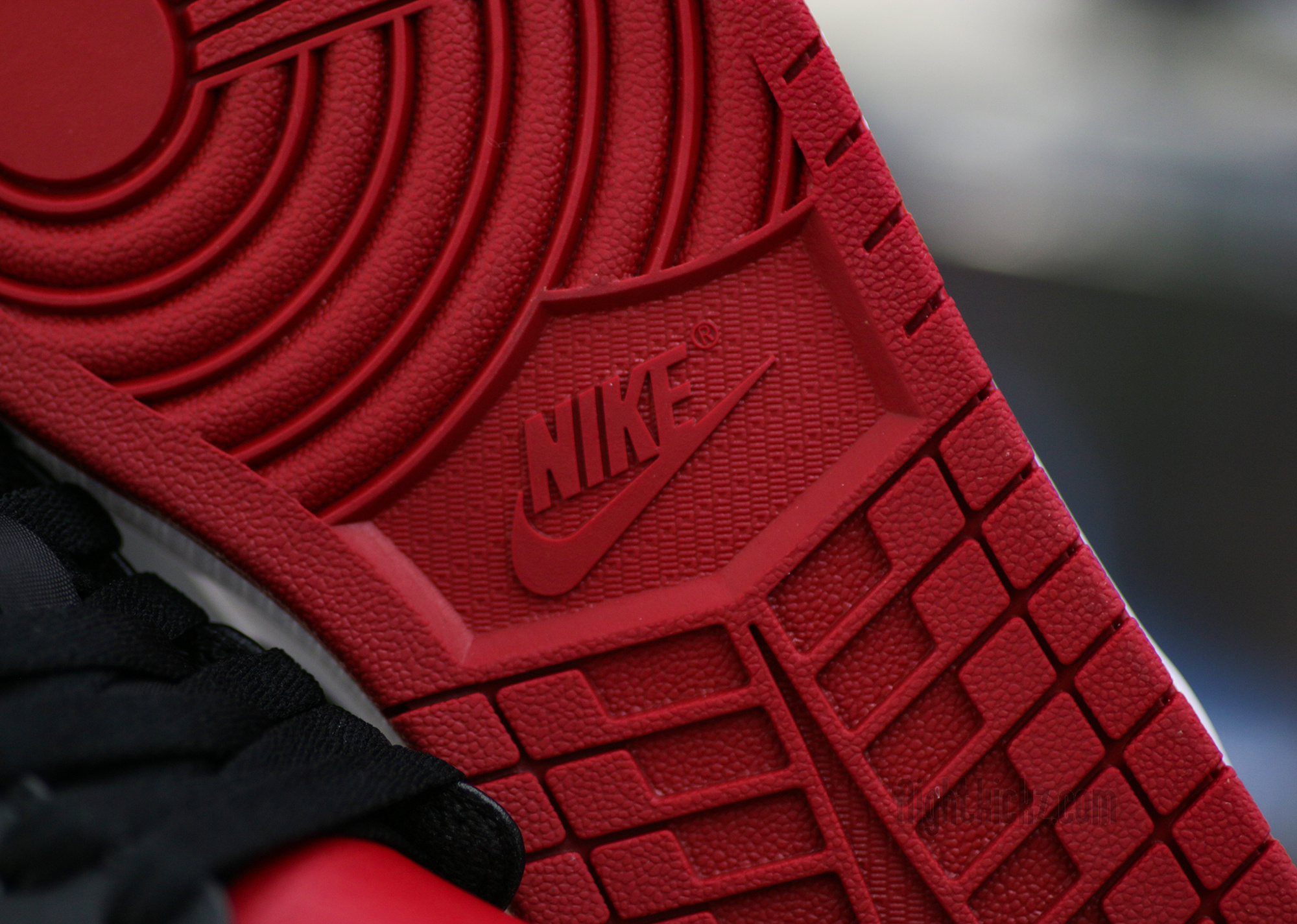 Air Jordan 1 Low Bred Toe 2.0（2023）