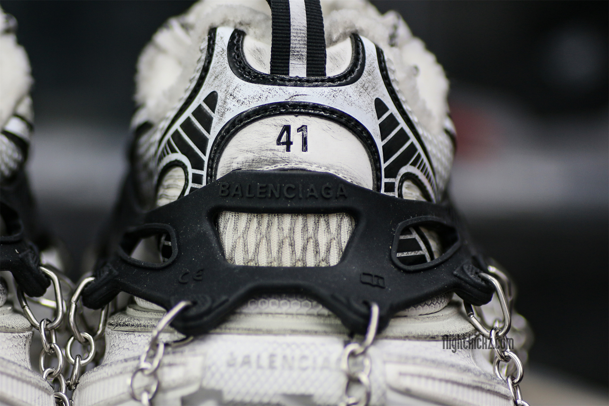 B@lenciag* 3XL Ski Sneaker in White (Removable footwear chains)