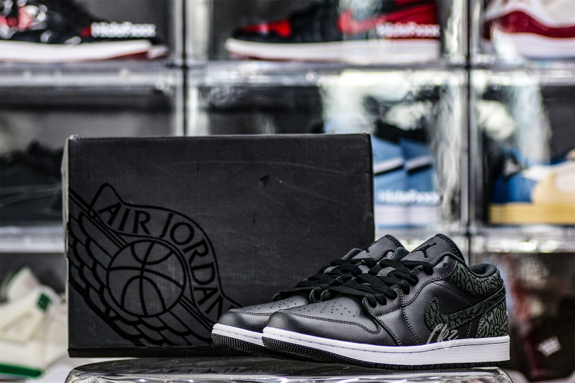 Air Jordan 1 Low SE Black Elephant