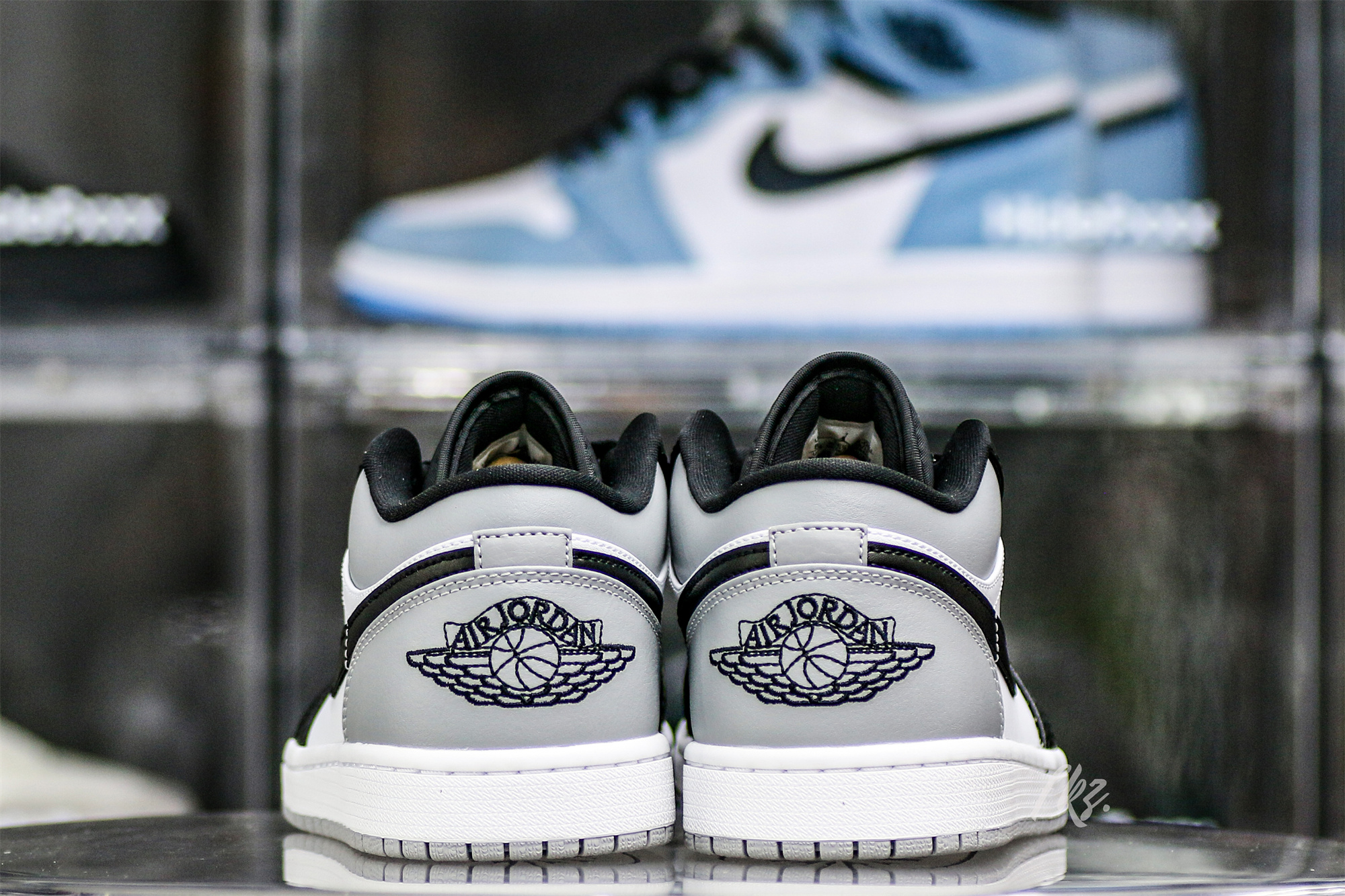 Air Jordan 1 Low Shadow Toe
