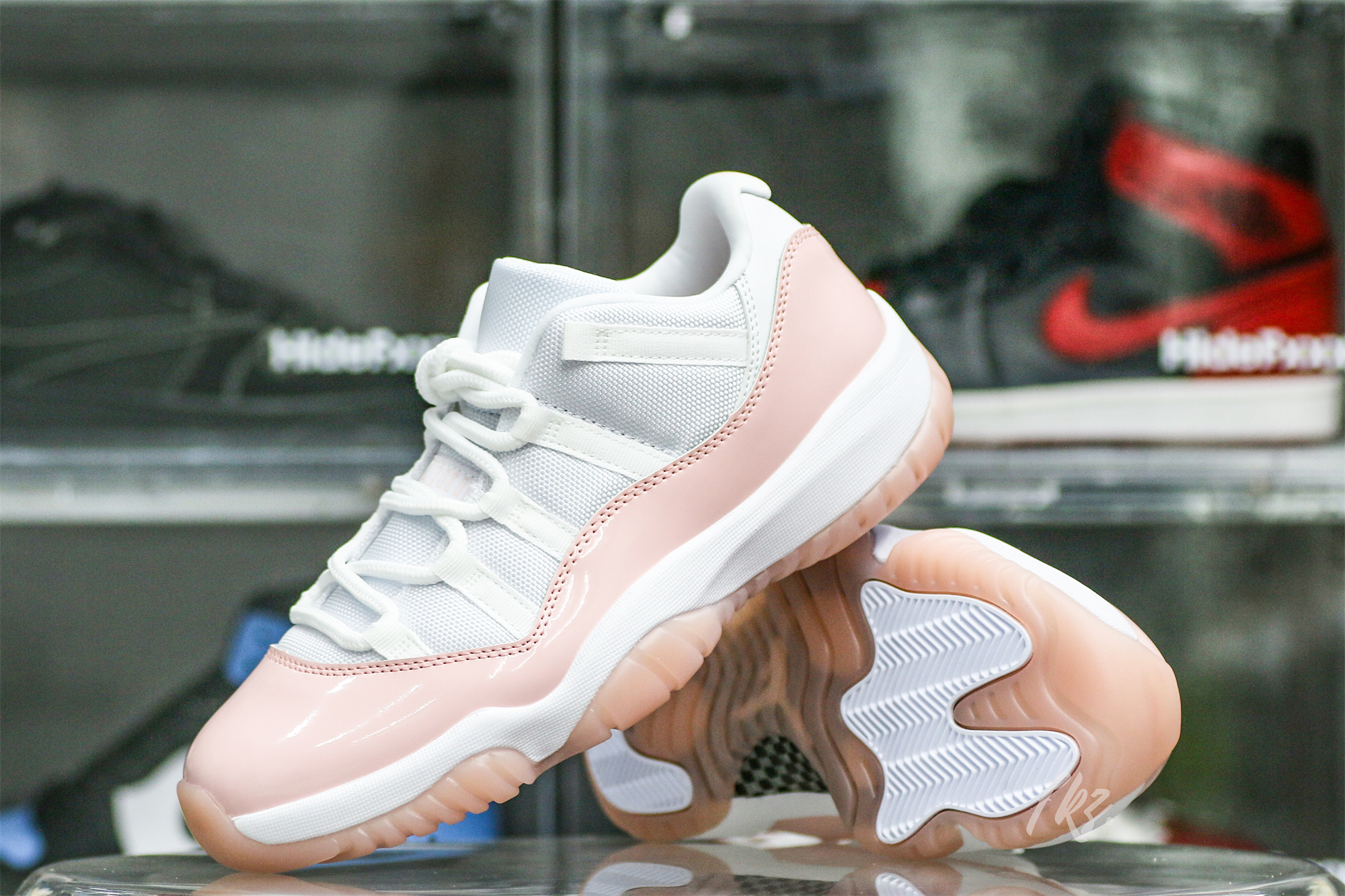 Air Jordan 11 Low WMNS “Legend Pink”