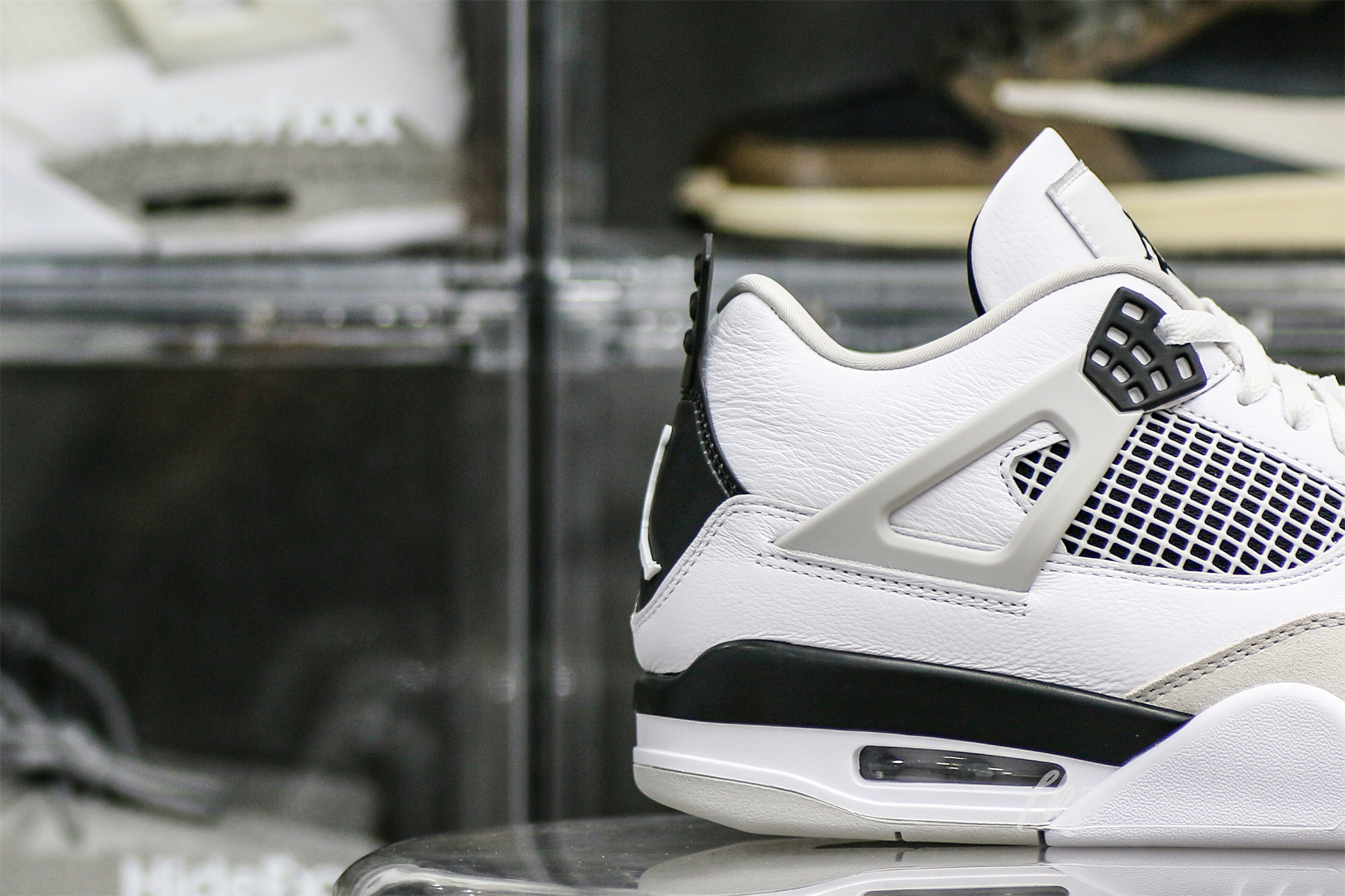 Jordan 4 Retro Military Black(LN5 A1 Batch)