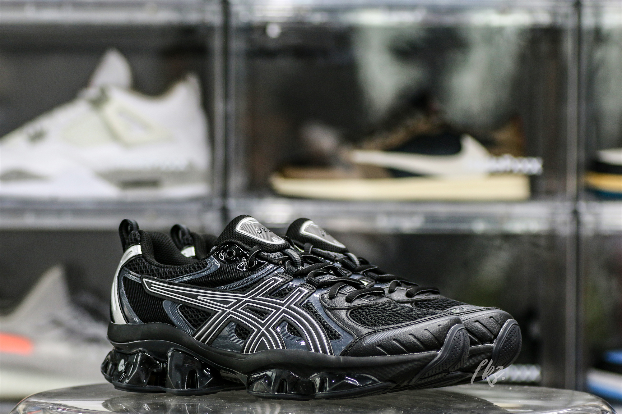 Gel Quantum Kinetic Graphite Grey Black