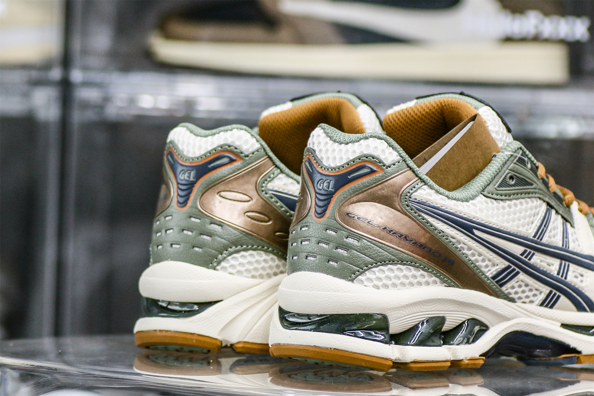 Gel Kayano 14 Vanilla Tarmac 2022